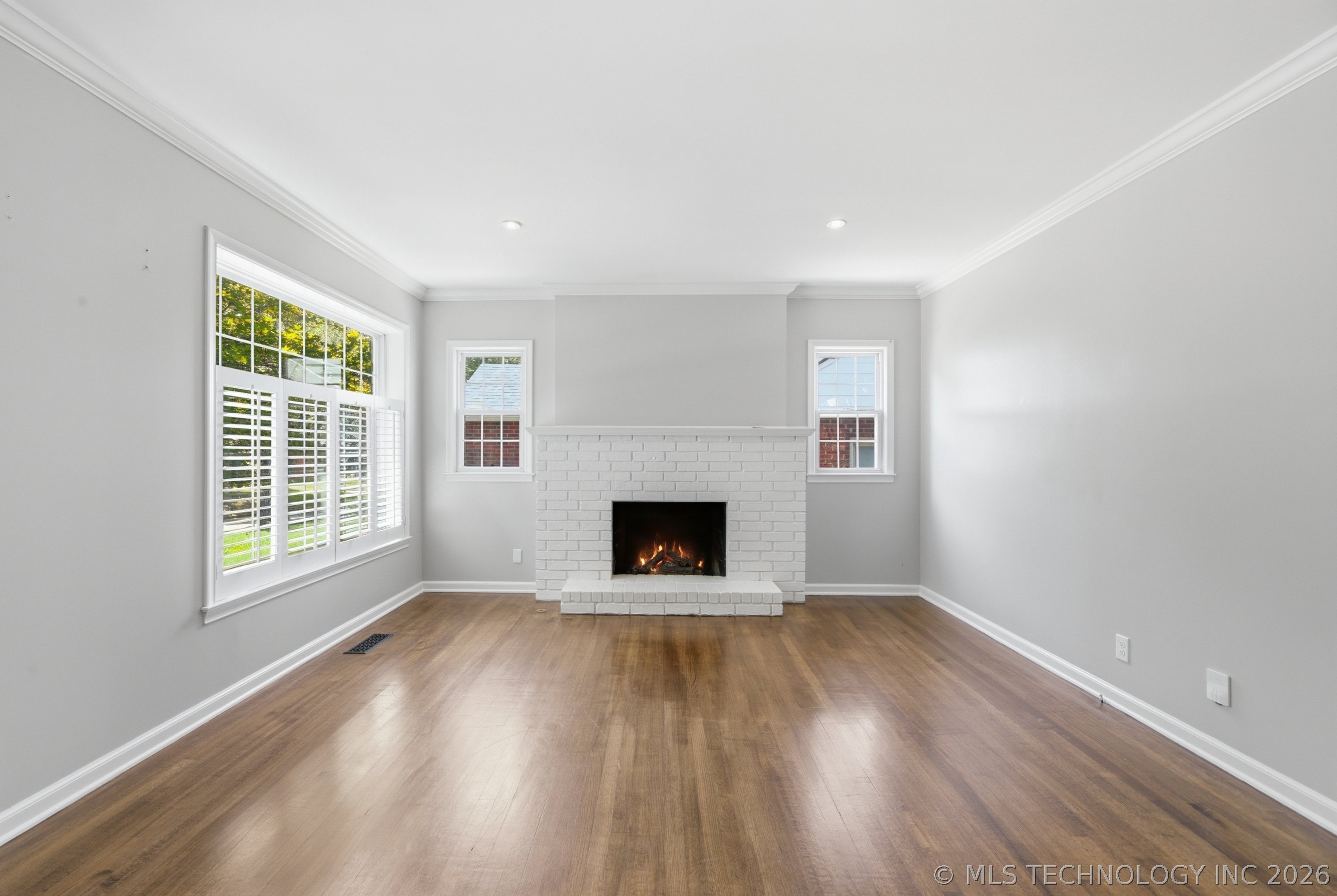 2611 E 18th Street Property Photo 5
