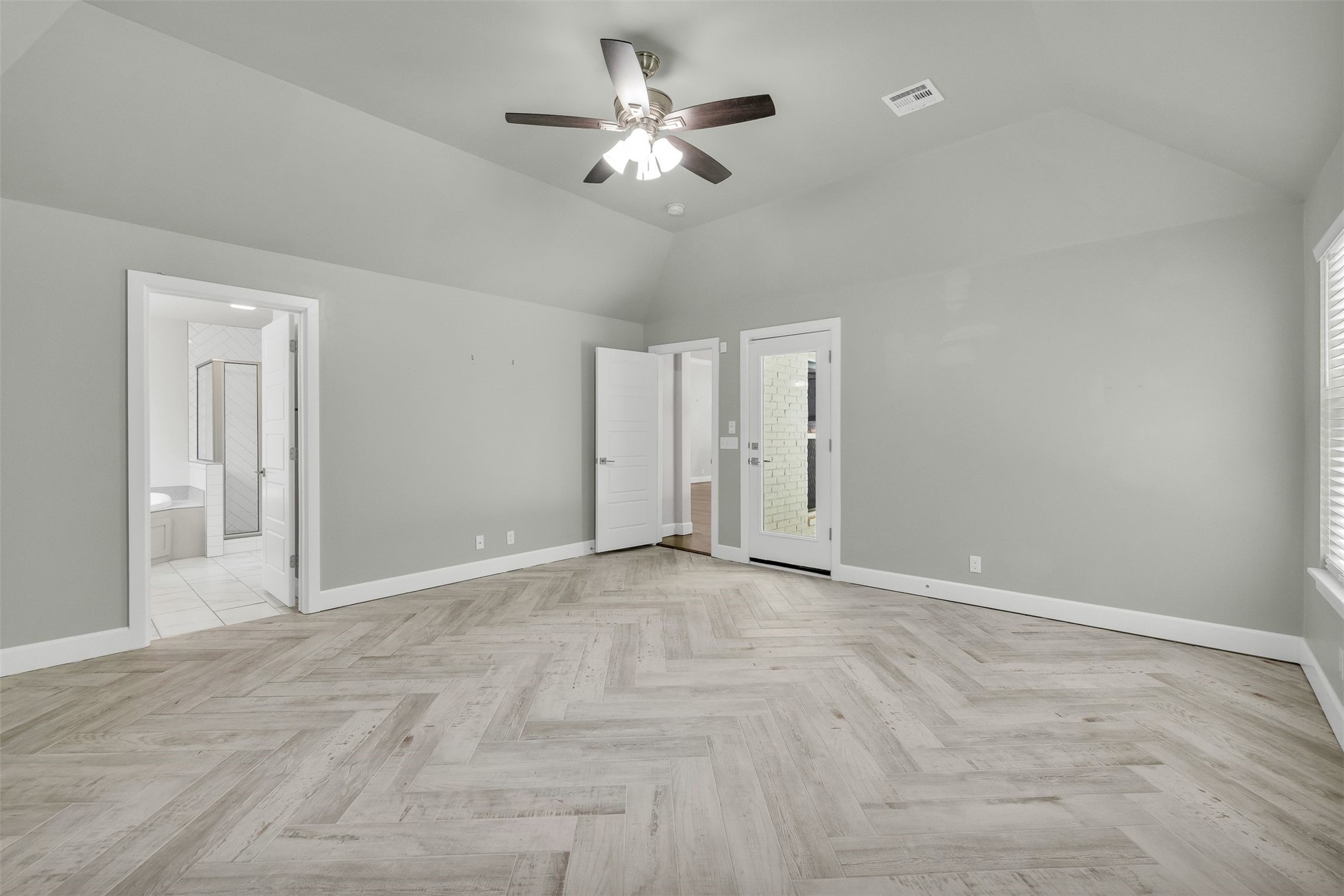 11940 S 68th East Avenue Property Photo 15
