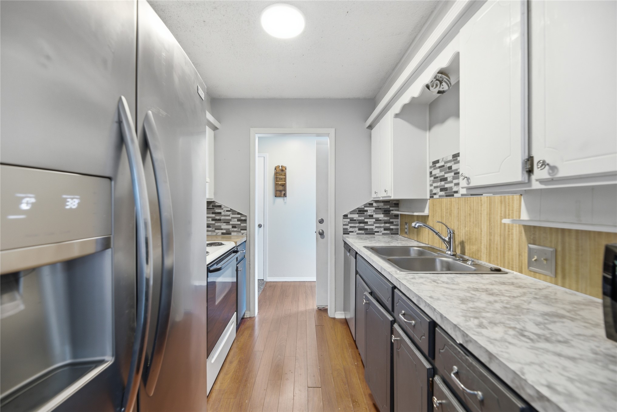 1000 W Nashville Street Property Photo 11