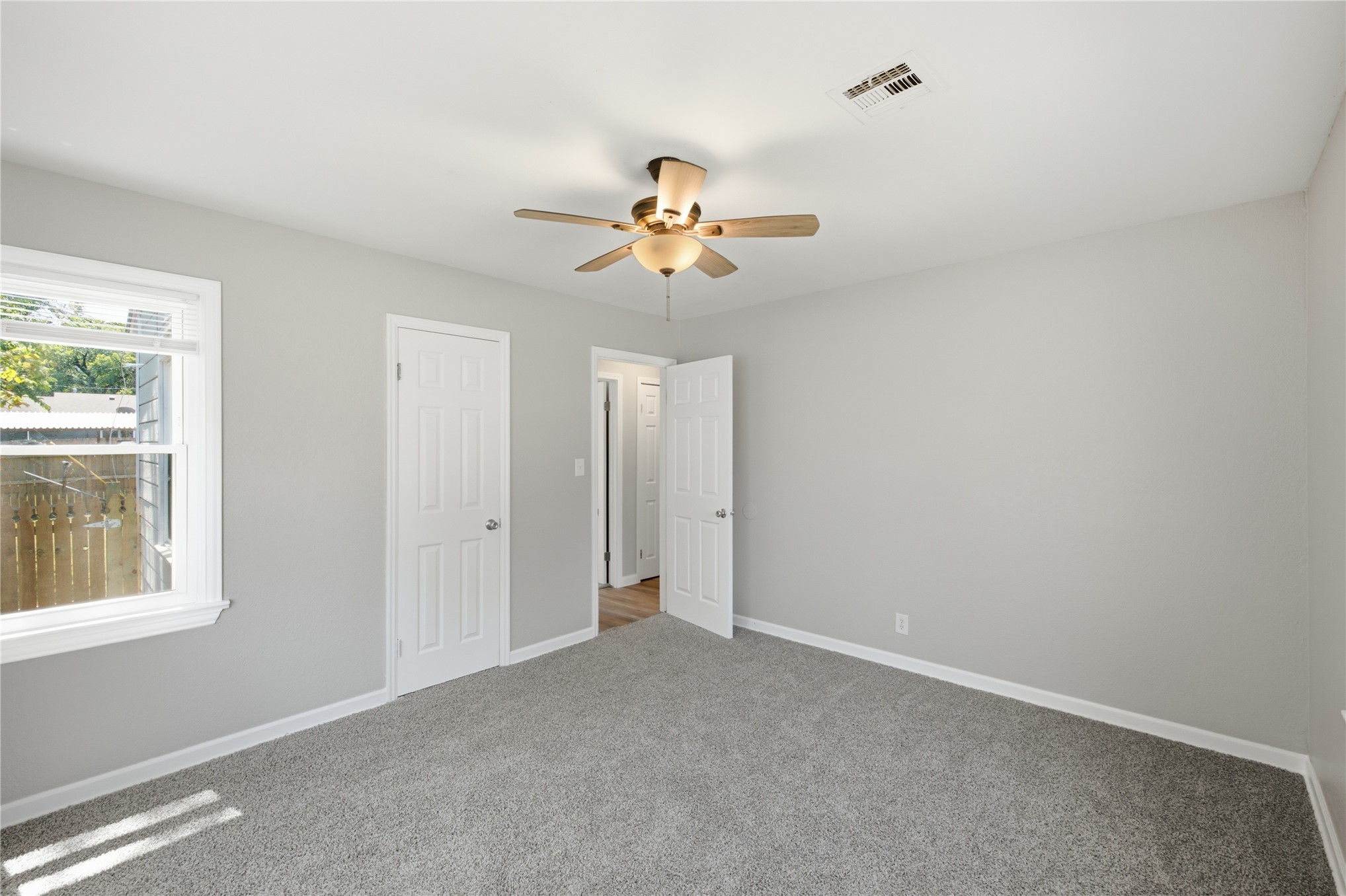 4404 E Independence Street Property Photo 9