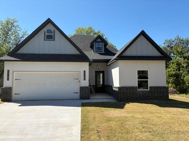 4354 S Waco Avenue Property Photo 1