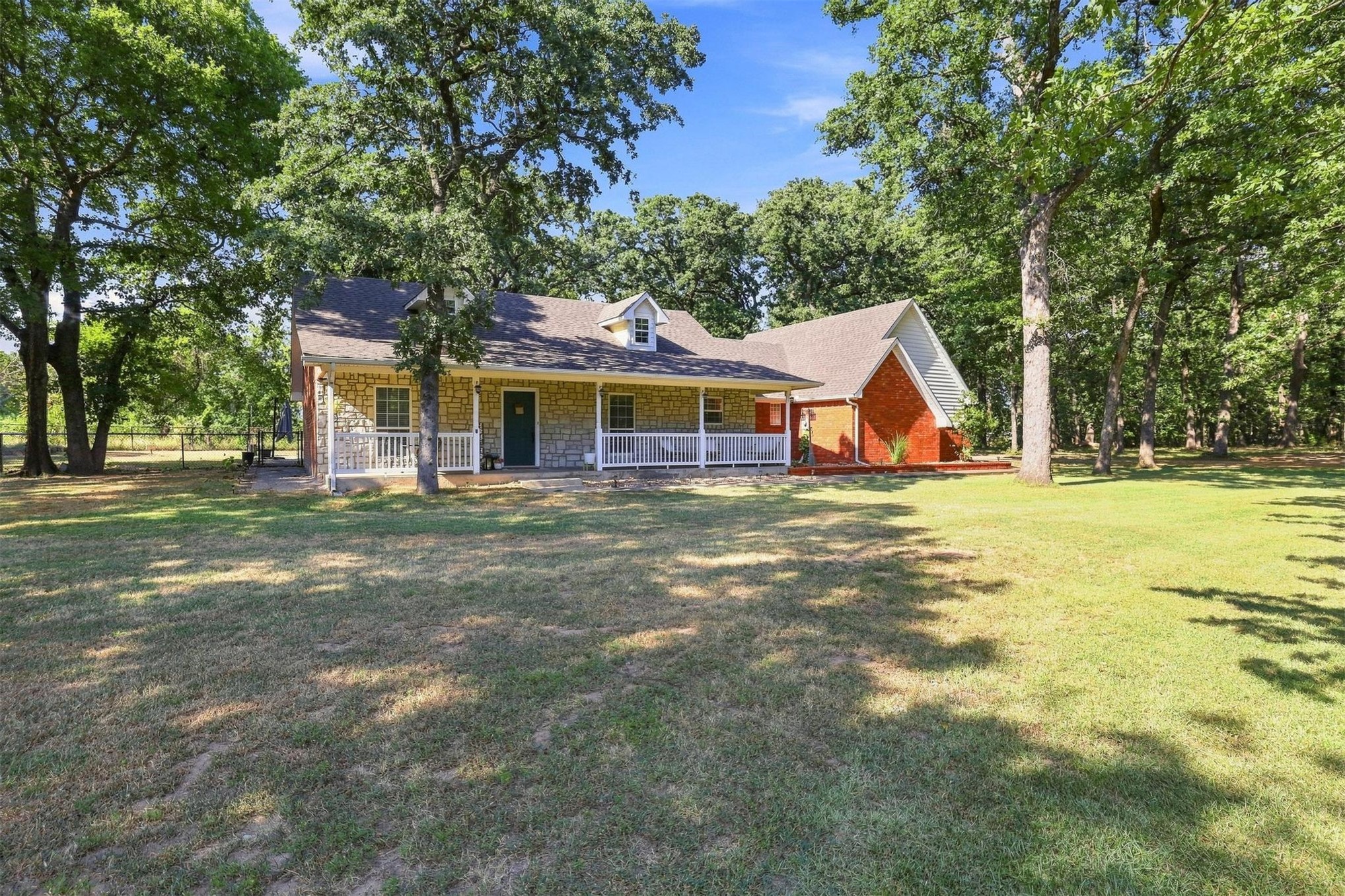 11952 N Woodlands Circle Property Photo 3