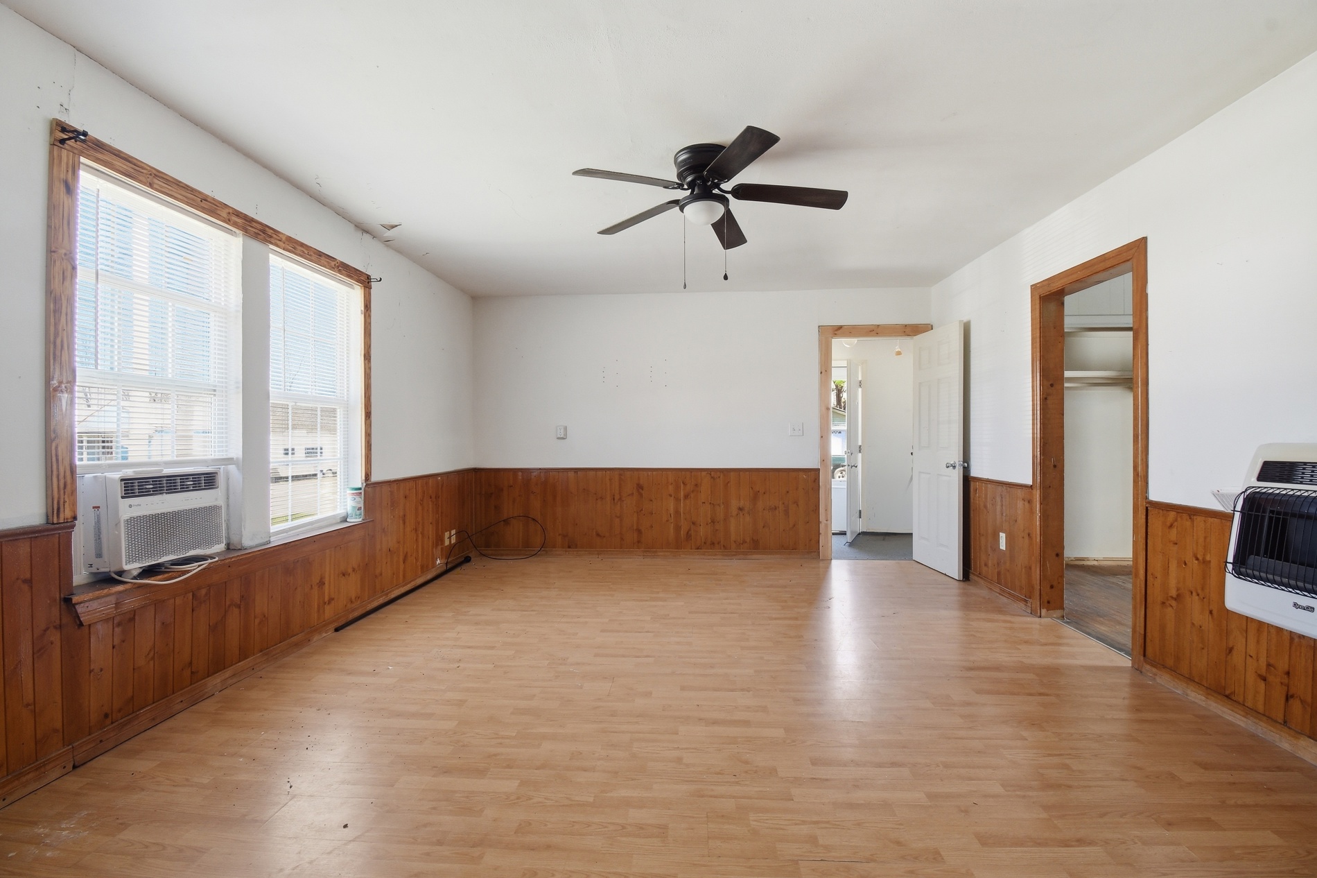 123 7th Street Property Photo 4