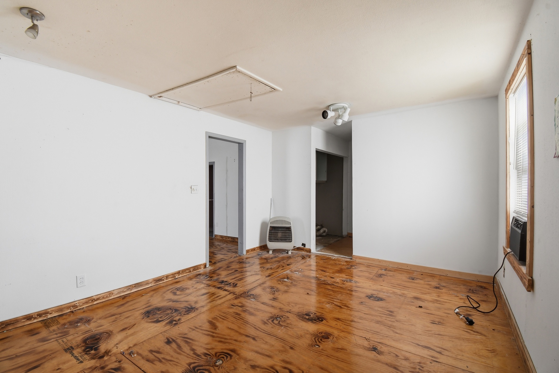 123 7th Street Property Photo 15