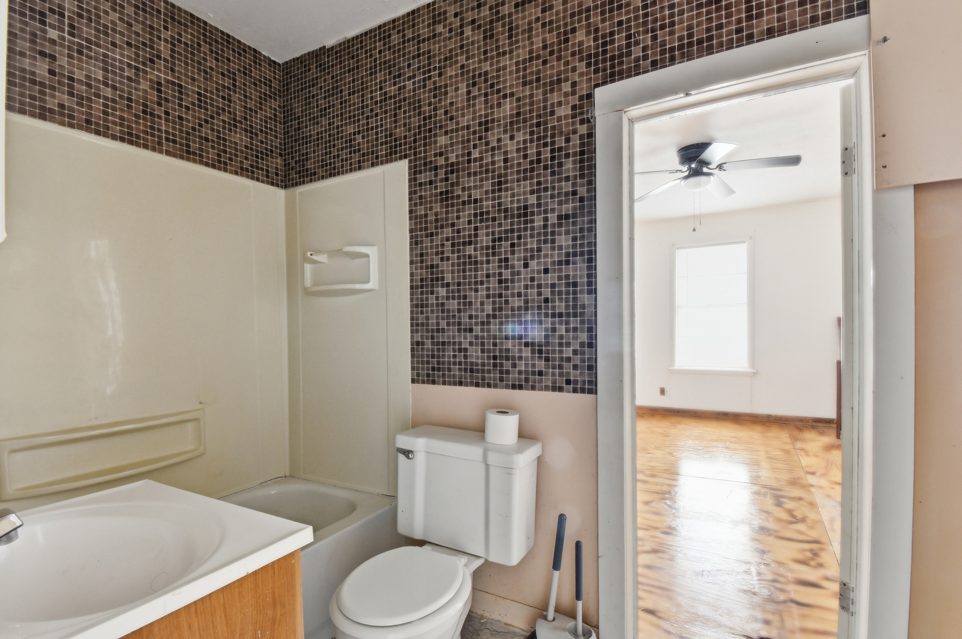 123 7th Street Property Photo 20