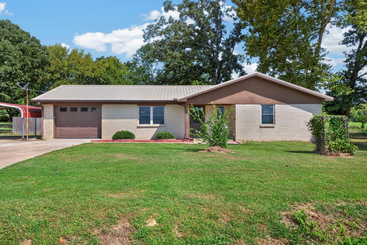 14630 Edward Loop