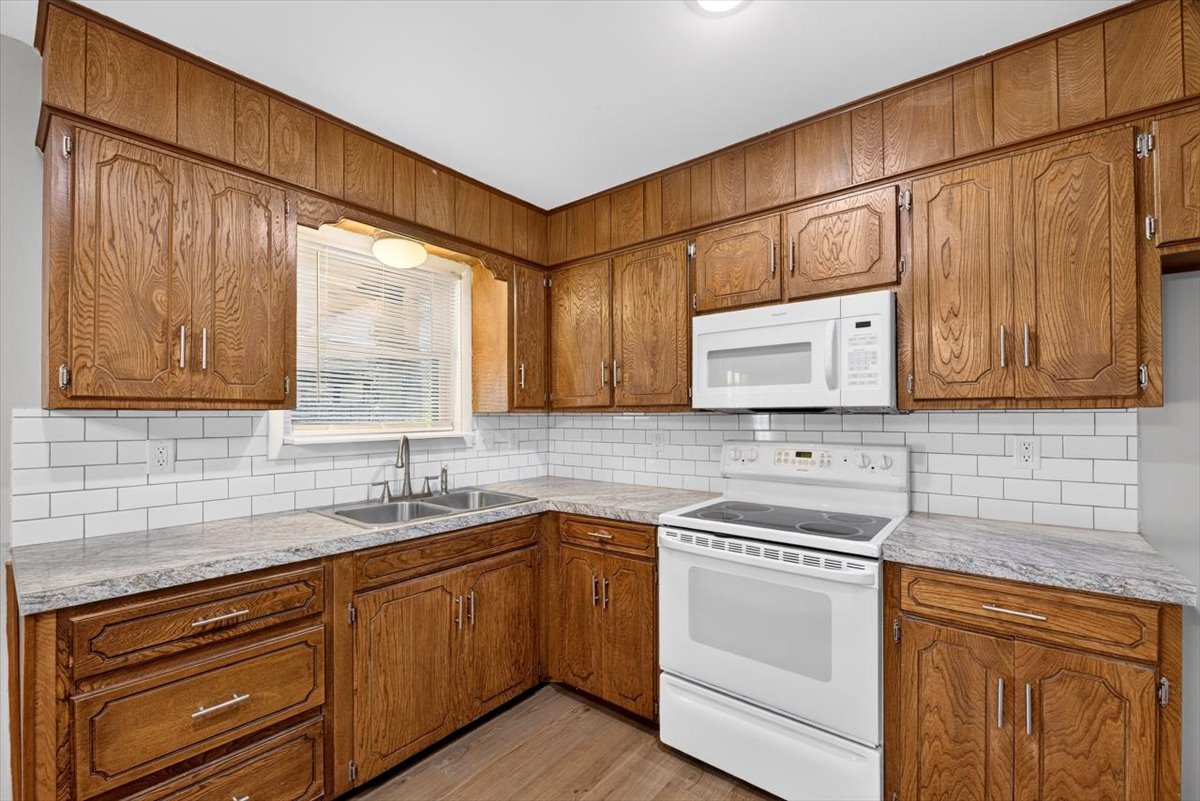 14630 Edward Loop Property Photo 19