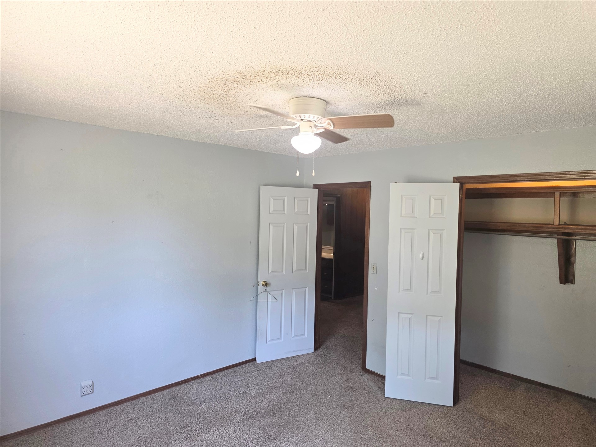 8424 S 353rd Avenue E Property Photo 5