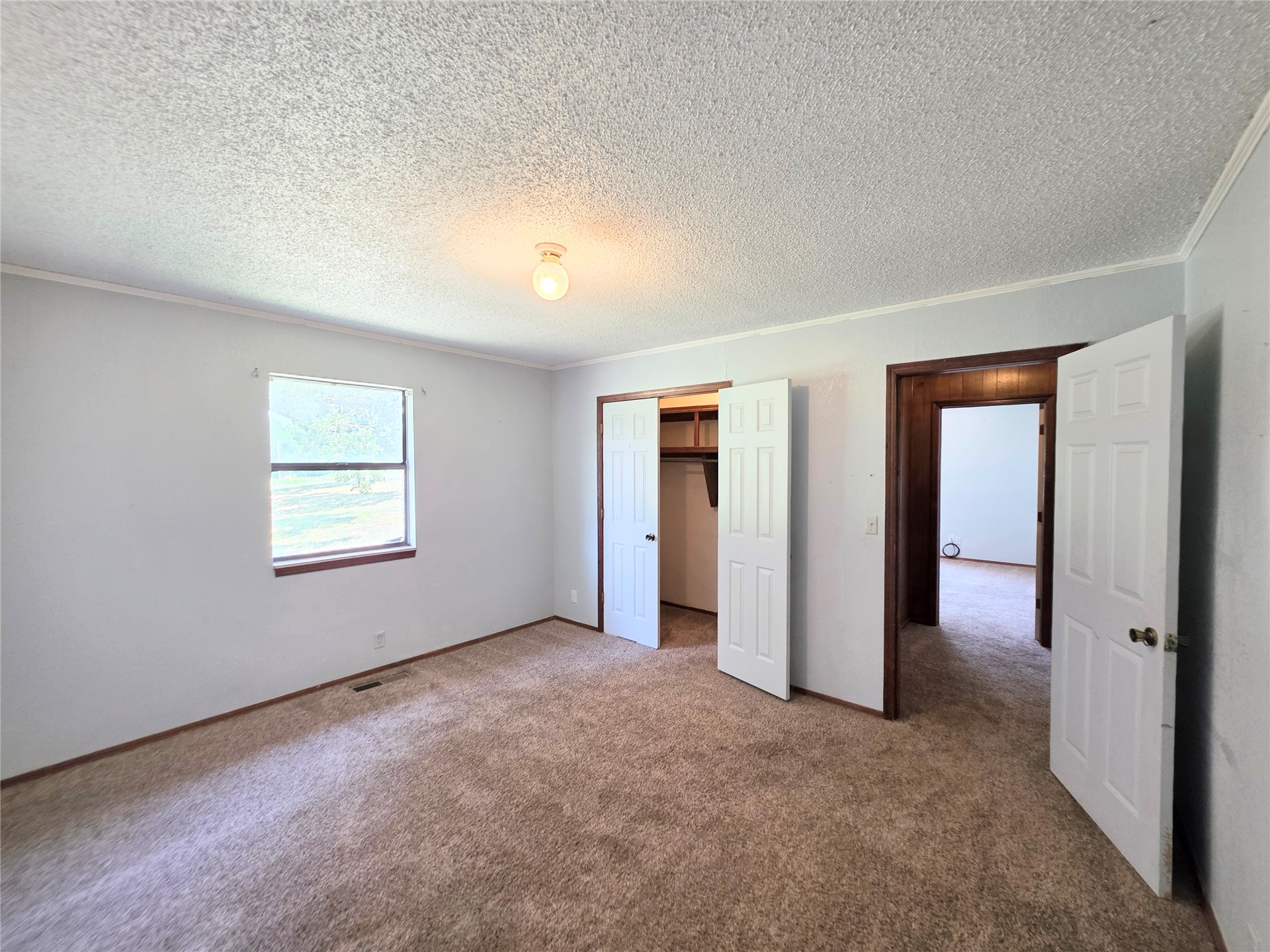 8424 S 353rd Avenue E Property Photo 12