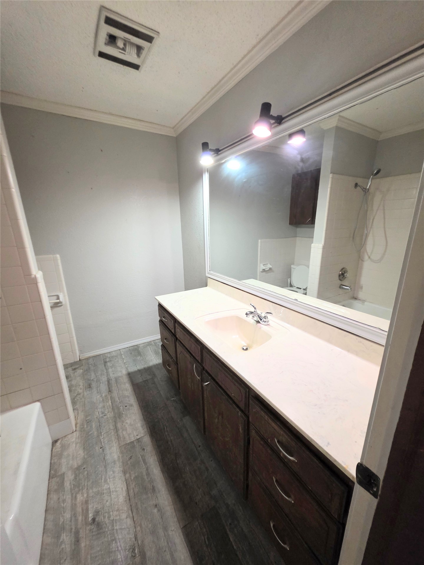8424 S 353rd Avenue E Property Photo 15
