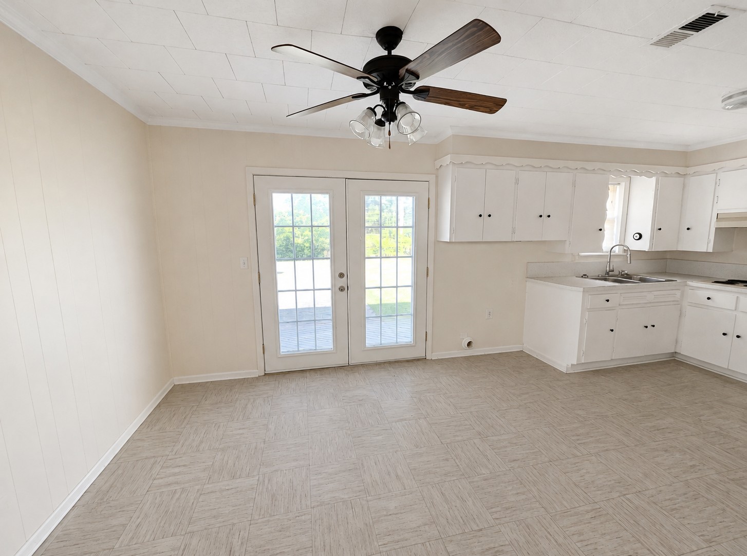217 N Garrison Avenue N Property Photo 12