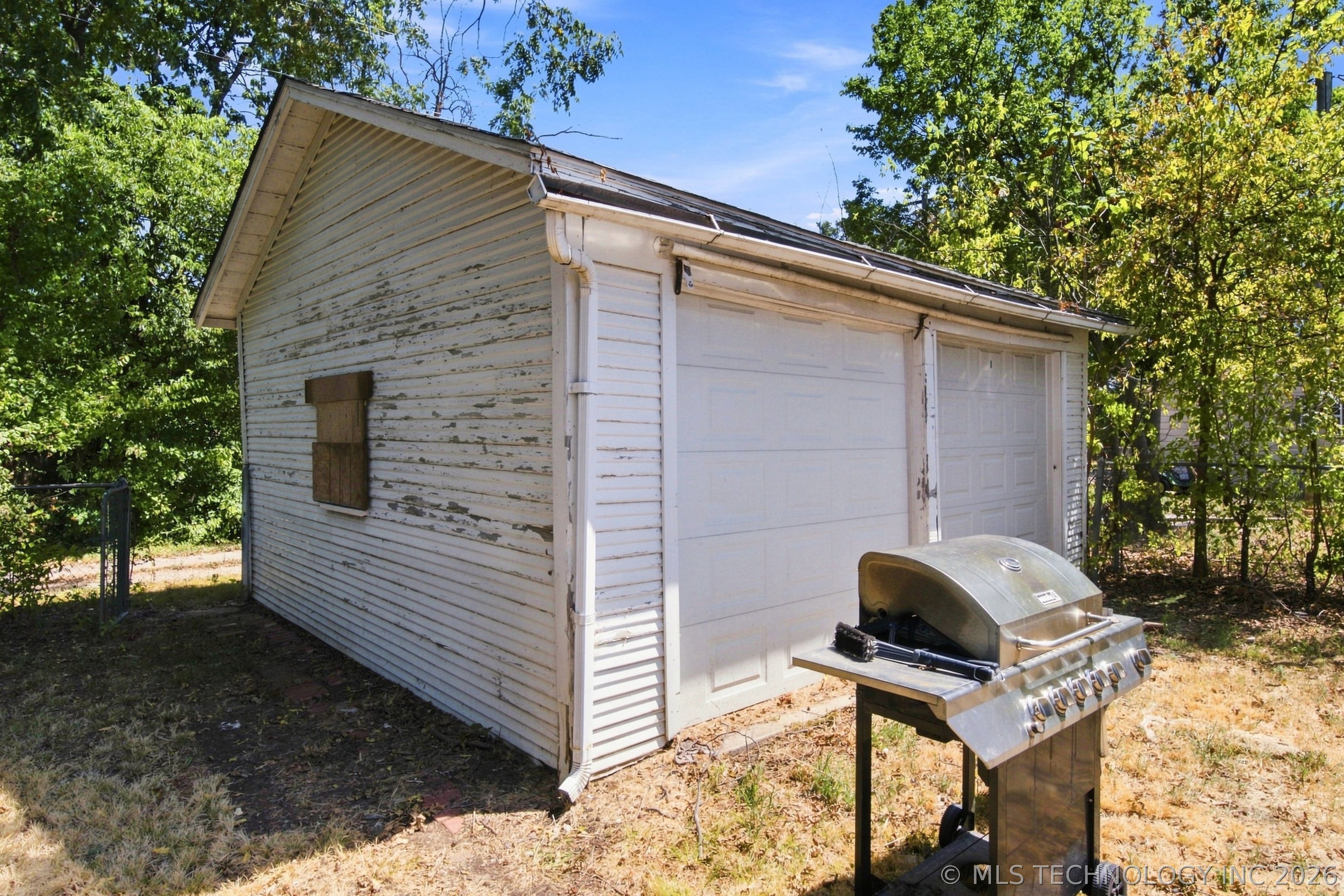 806 S Price Street Property Photo 19