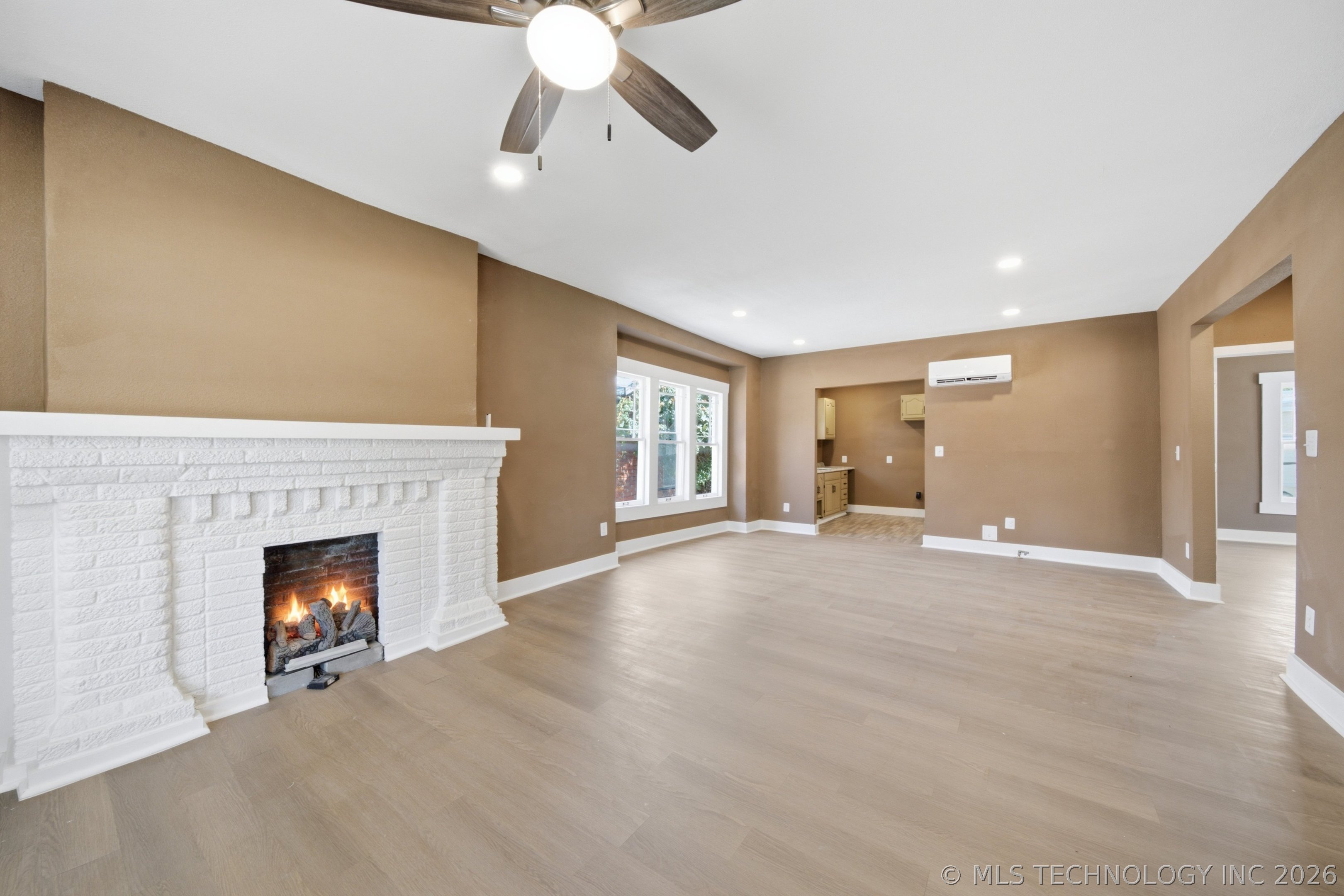 806 S Price Street Property Photo 20