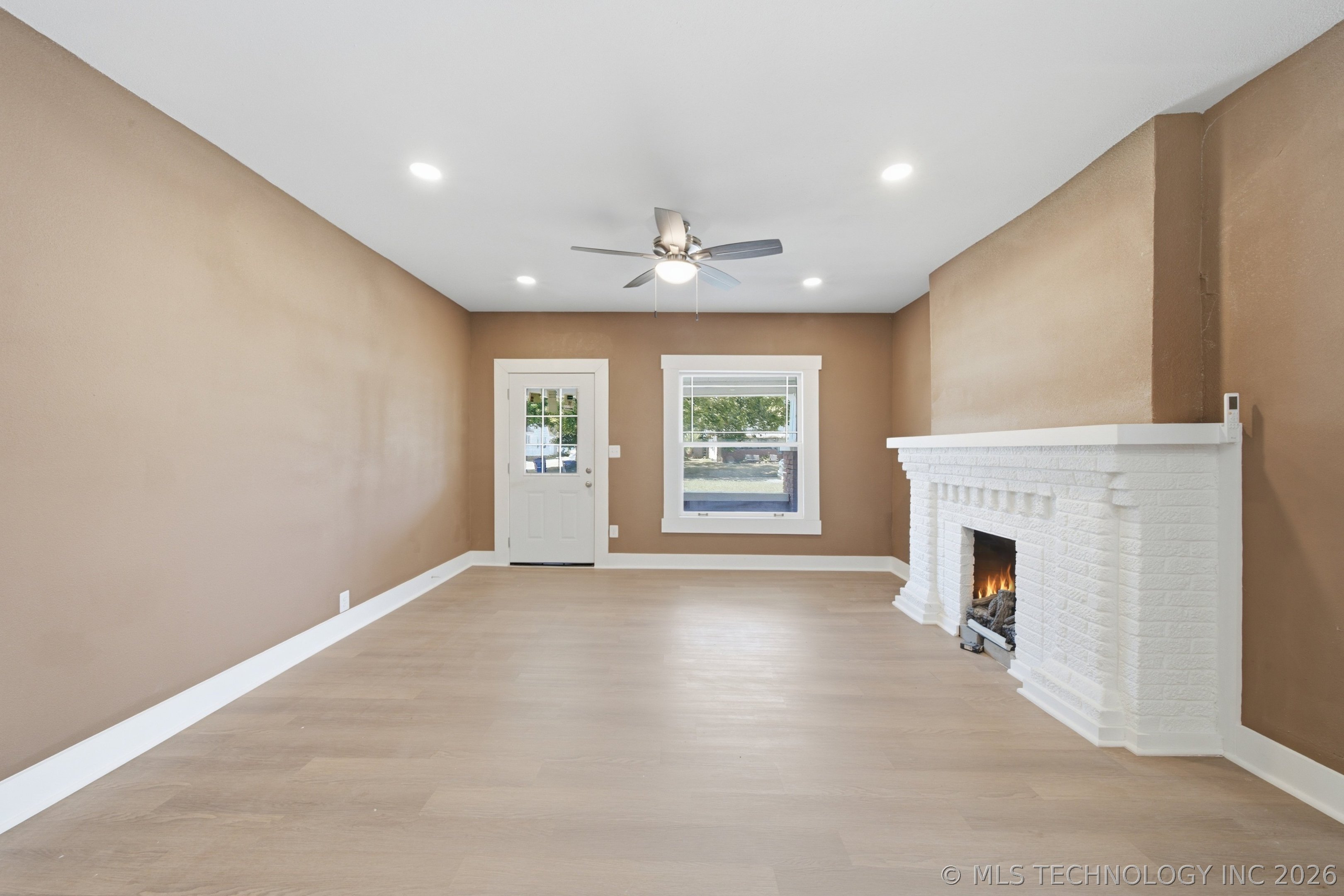 806 S Price Street Property Photo 21