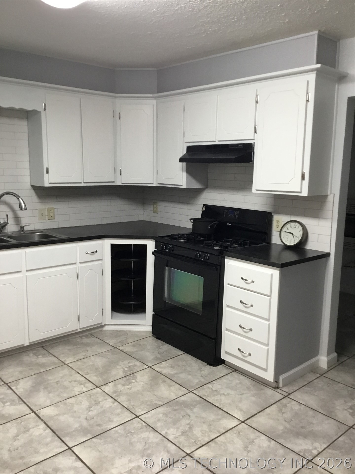 27 Rock Creek Drive Property Photo 14