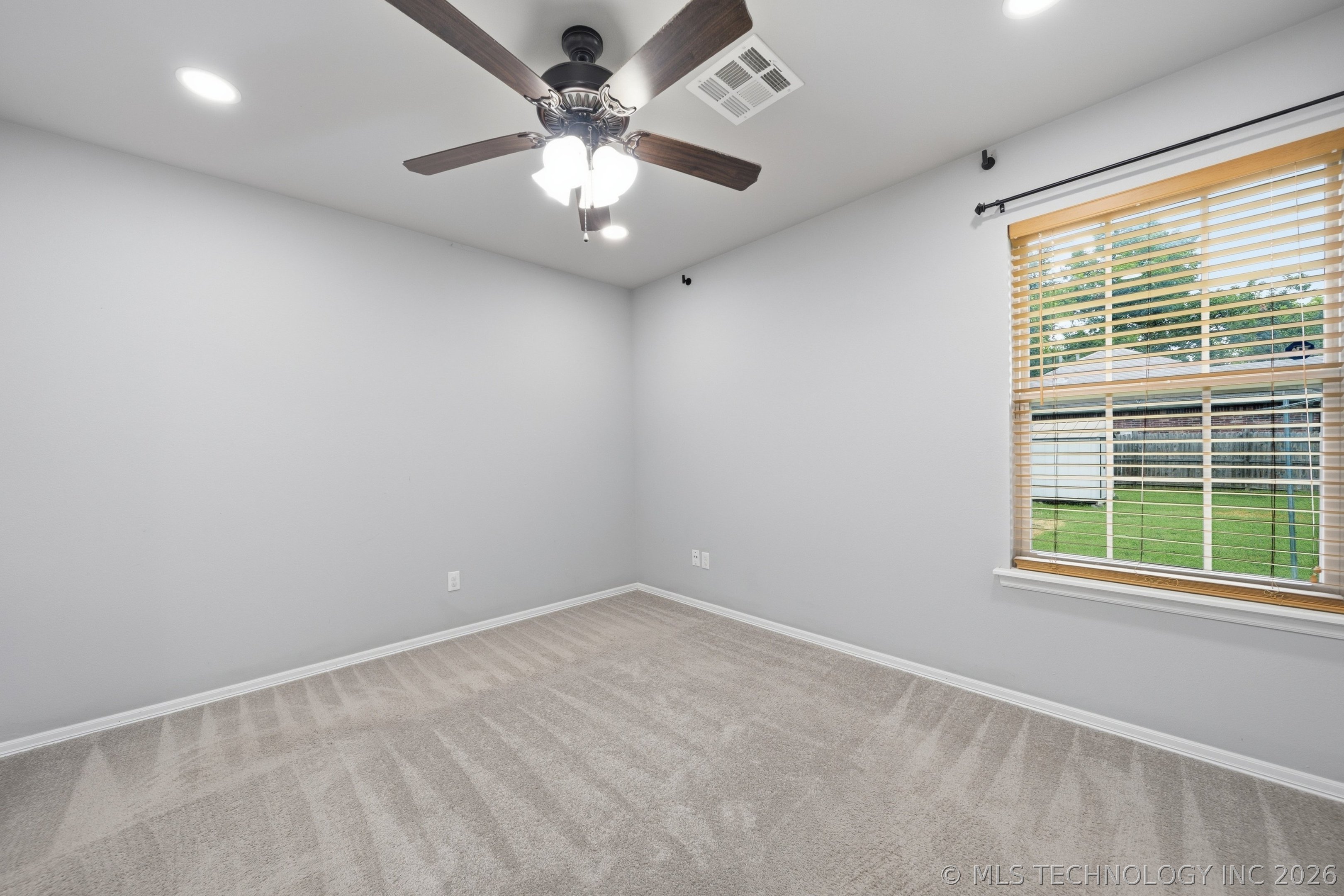 225 E Bryan Avenue Property Photo 13