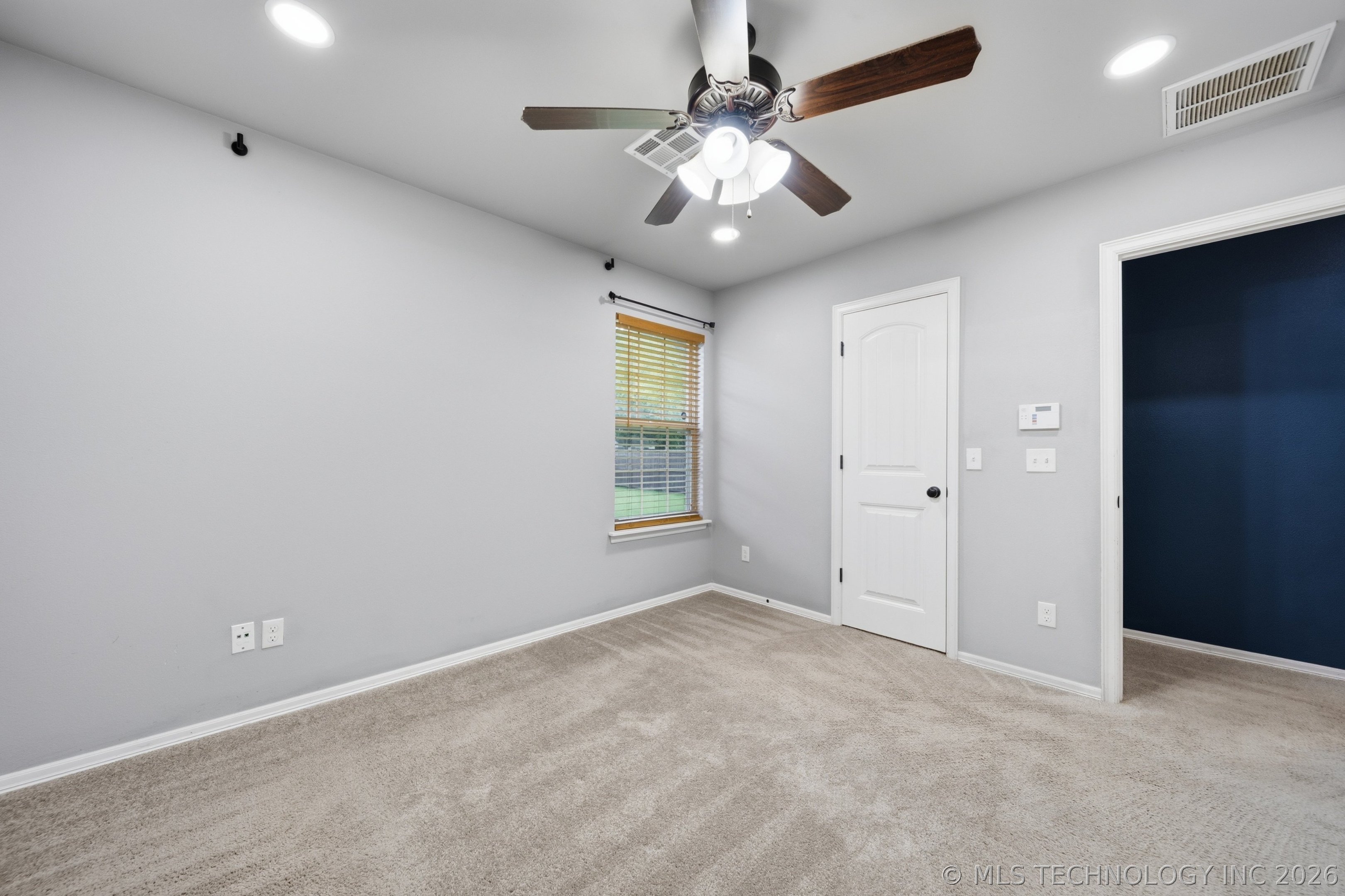 225 E Bryan Avenue Property Photo 14