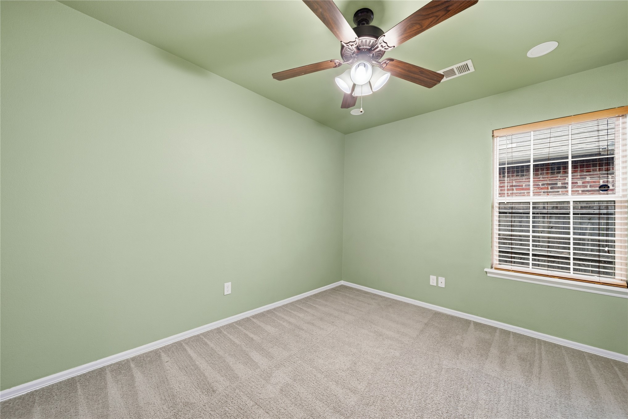 225 E Bryan Avenue Property Photo 17