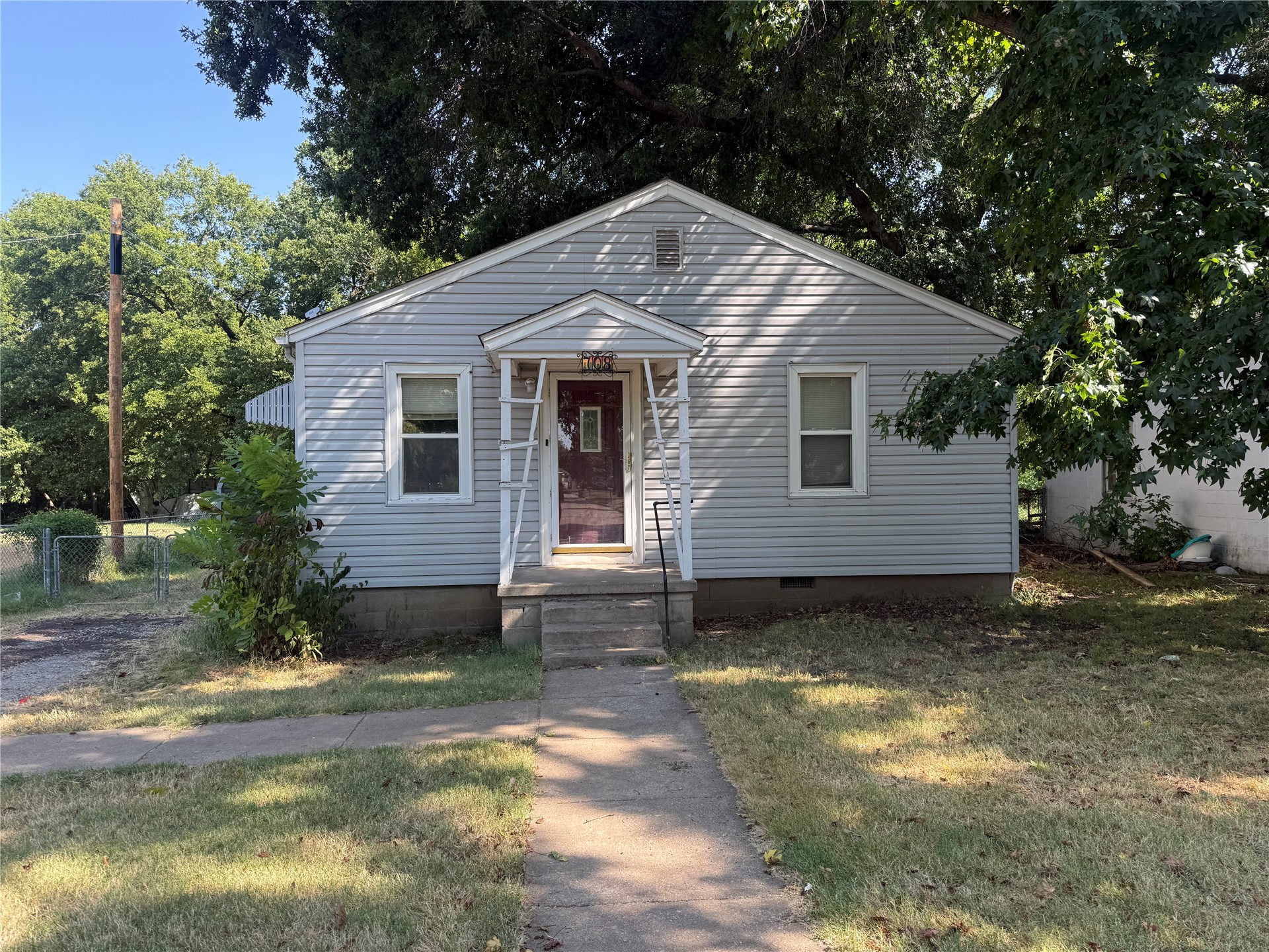 708 Herrick Property Photo 1
