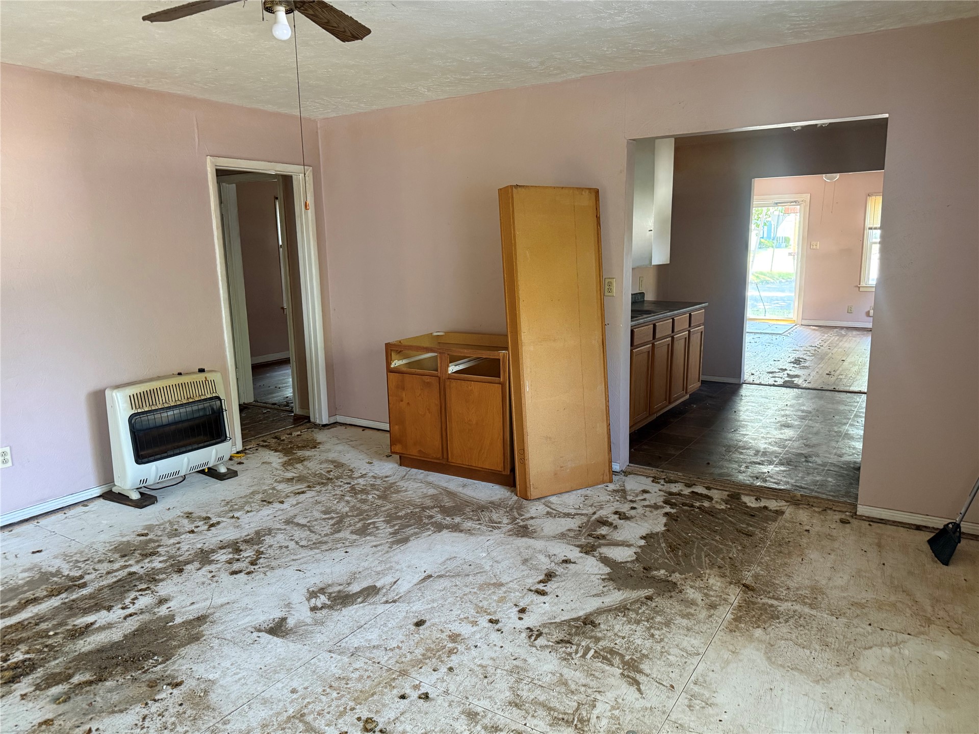 708 Herrick Property Photo 4