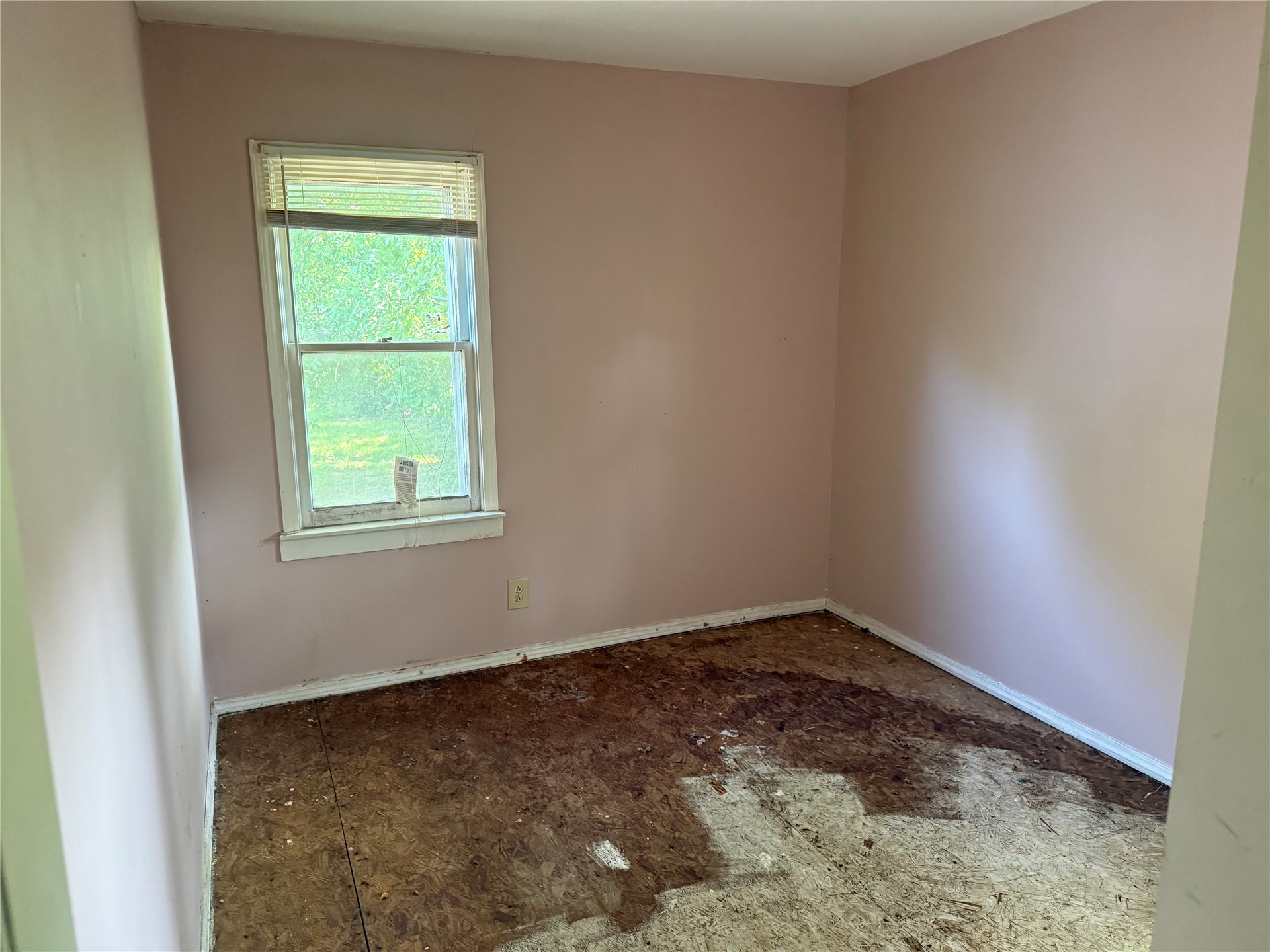 708 Herrick Property Photo 5