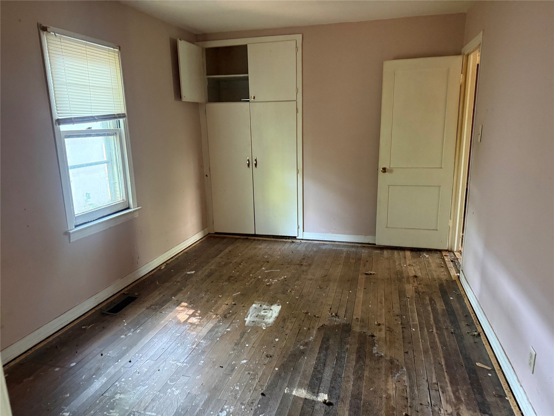 708 Herrick Property Photo 7