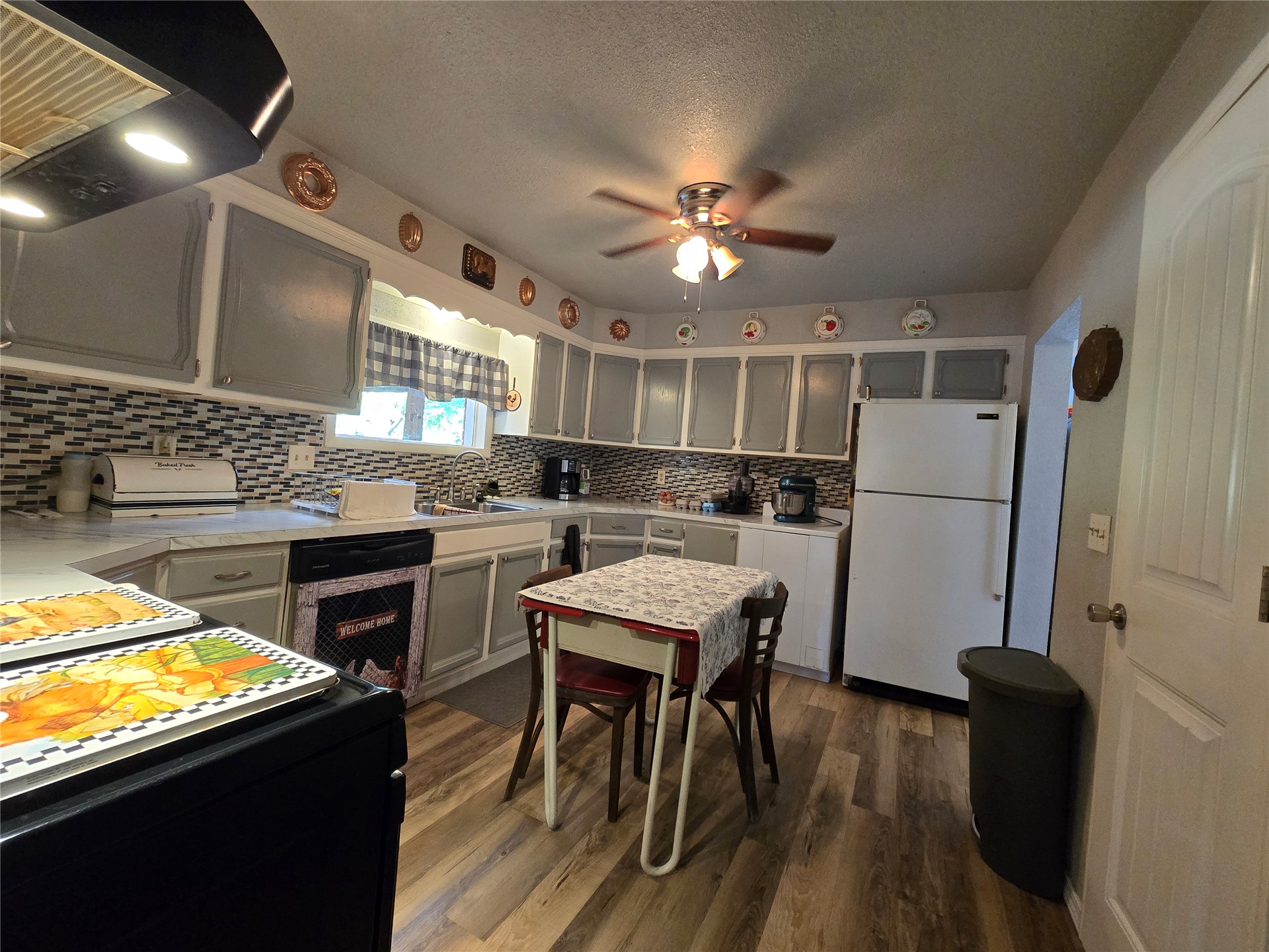 1407 S Cedar Street Property Photo 6