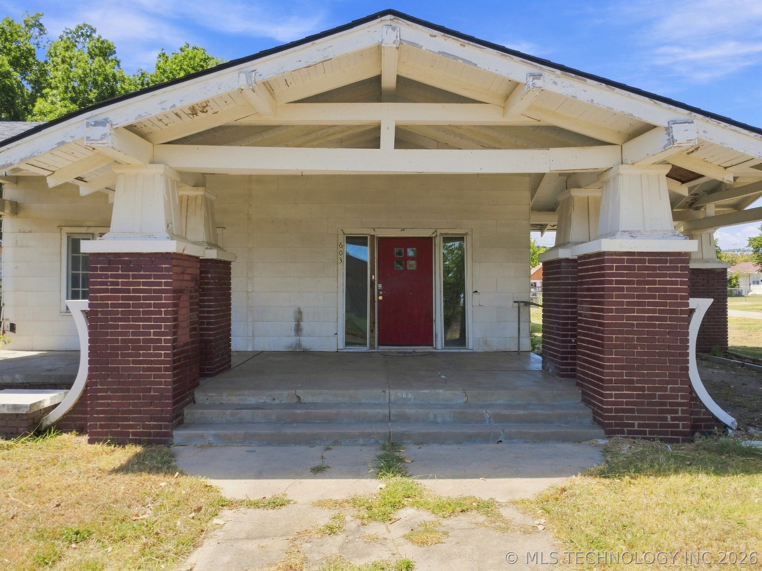 603 S Wood Avenue Property Photo 8