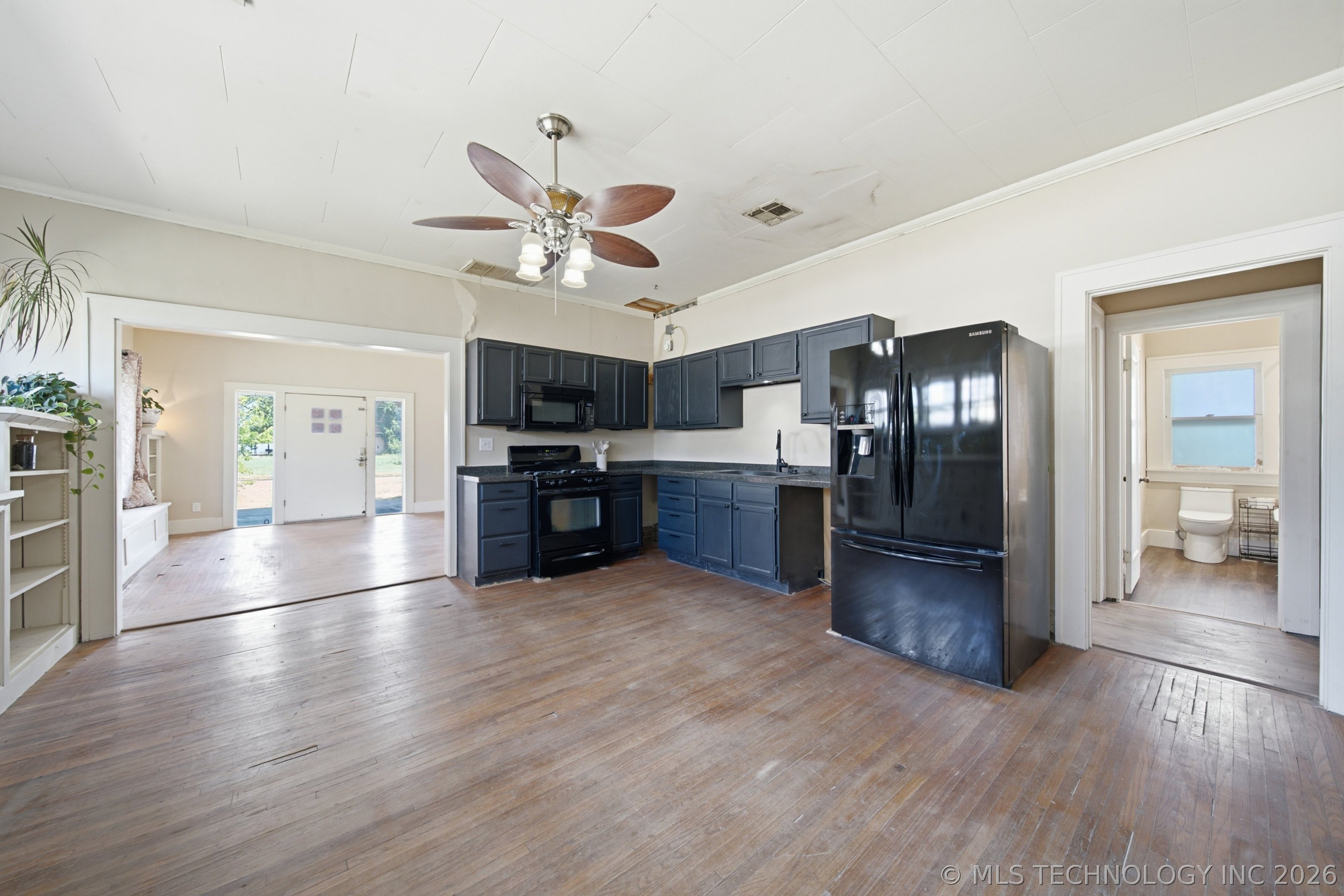 603 S Wood Avenue Property Photo 11