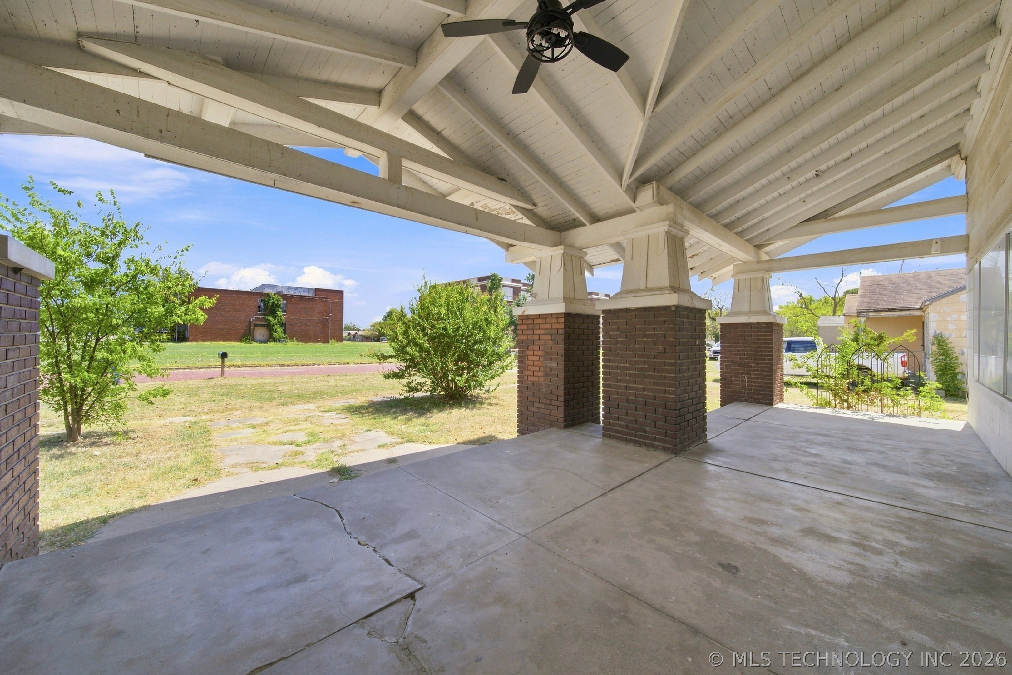 603 S Wood Avenue Property Photo 32