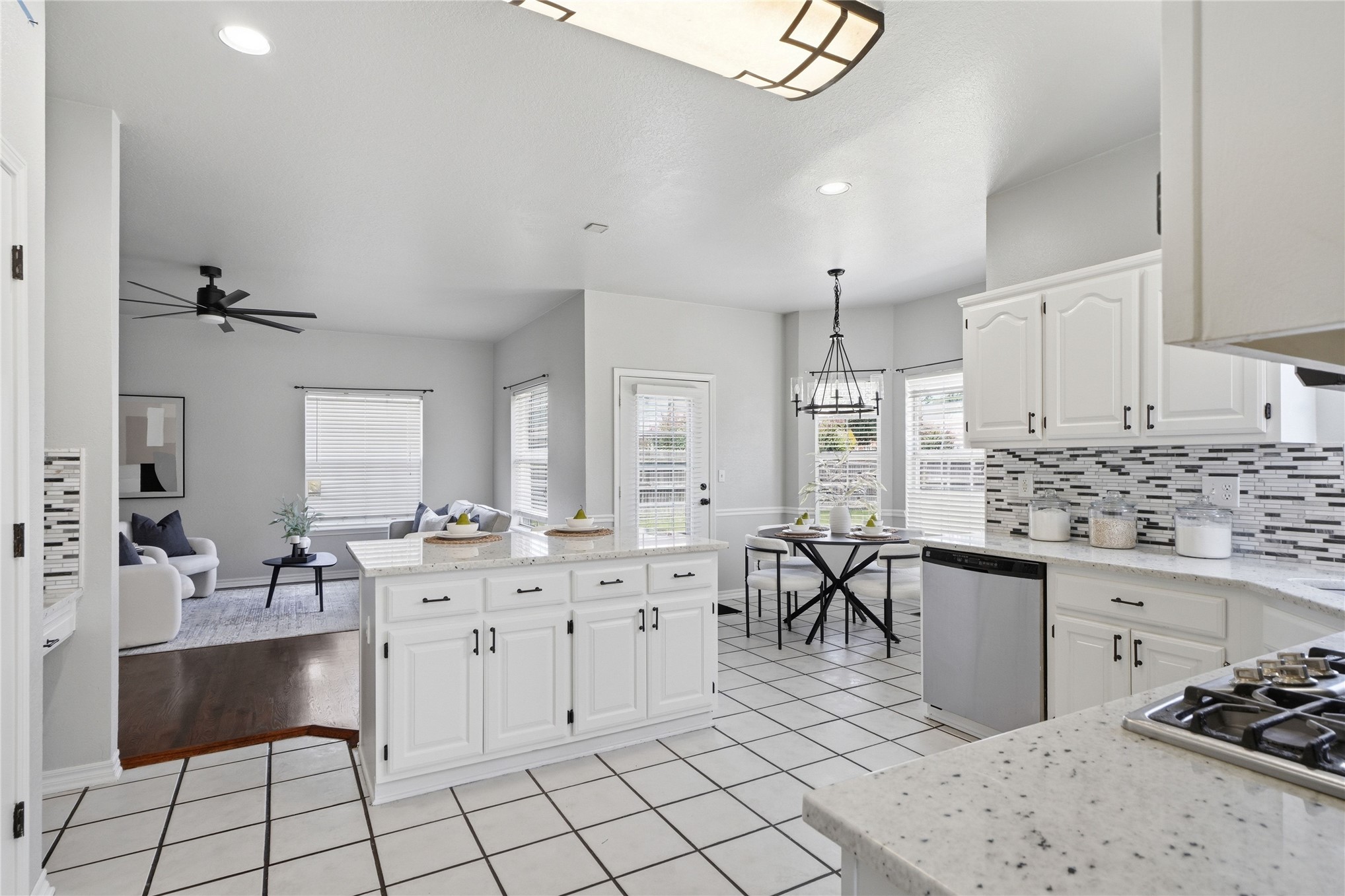 1301 N Willow Avenue Property Photo 16