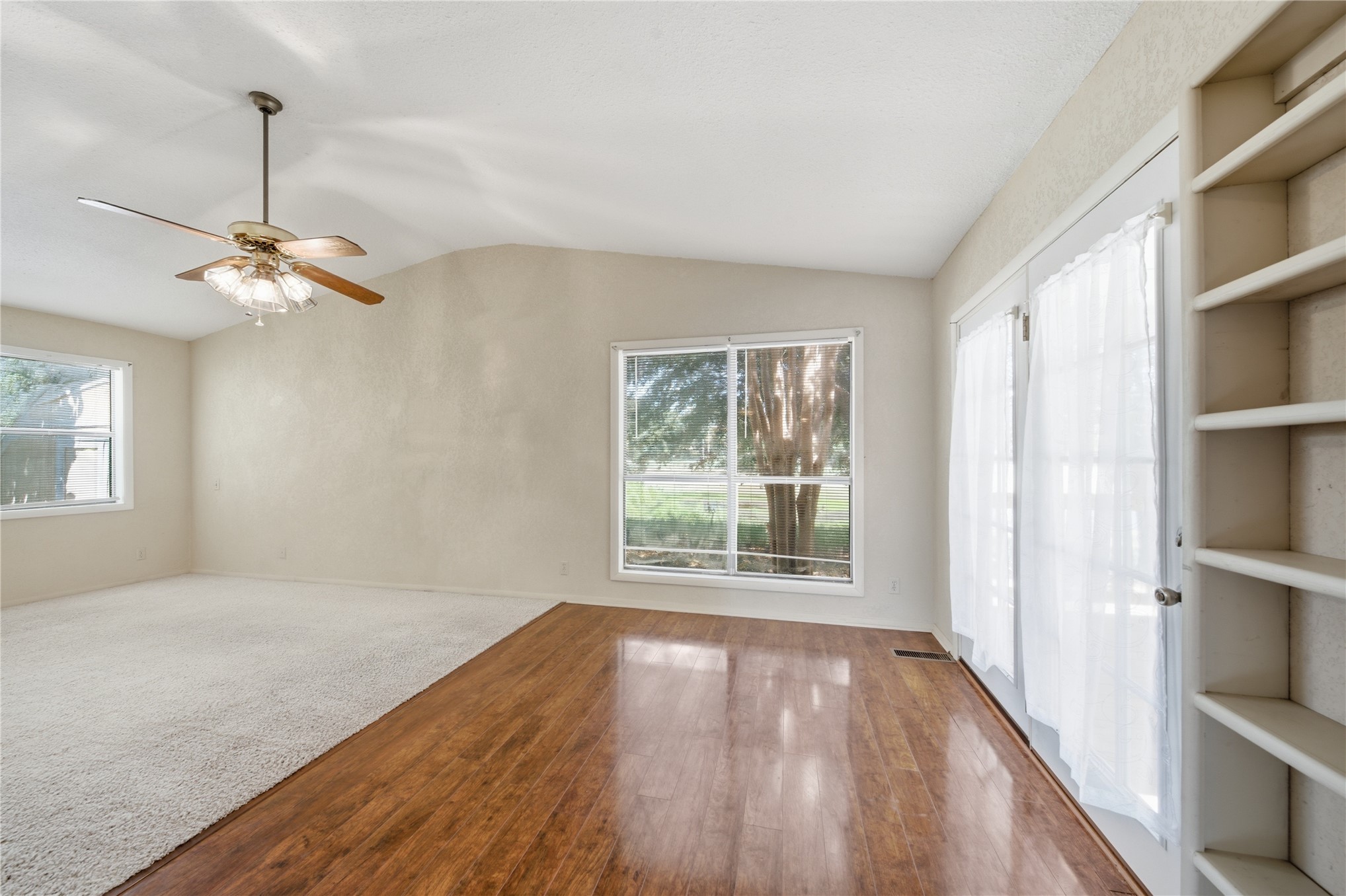 1015 S Miami Avenue Property Photo 8