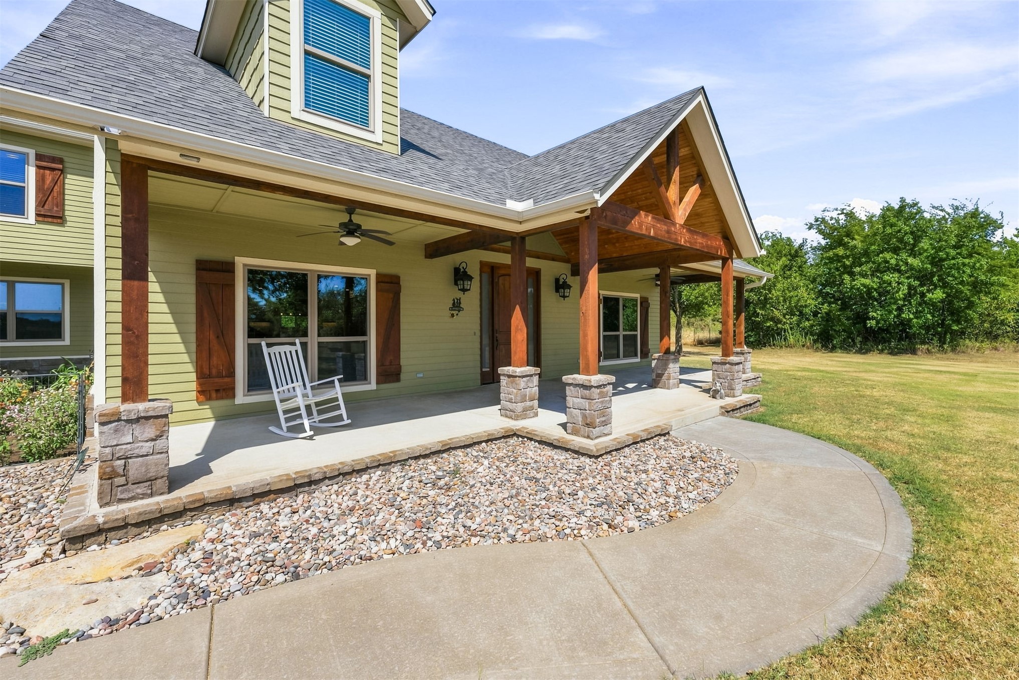 10053 E 350 Road Property Photo 4