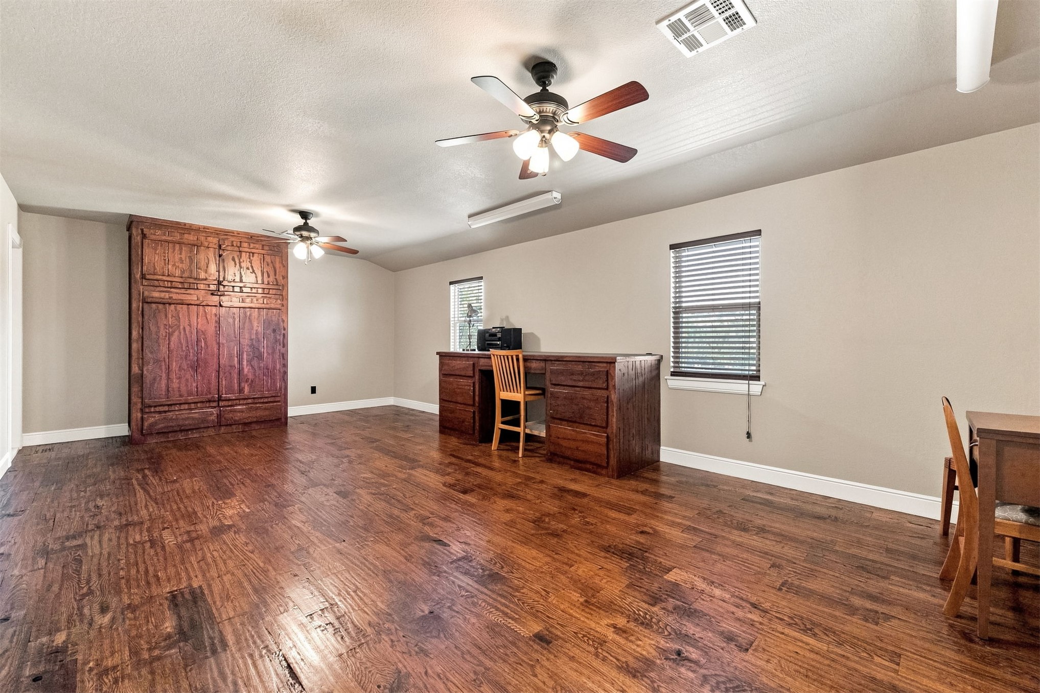 10053 E 350 Road Property Photo 49