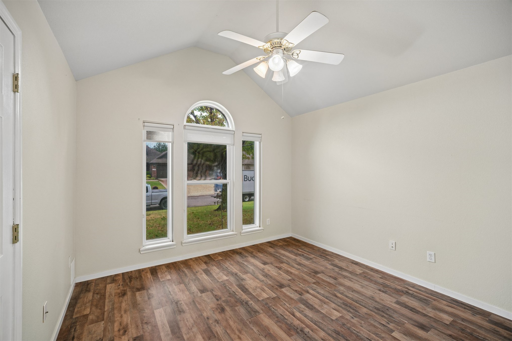11283 S 274th East Avenue Property Photo 6