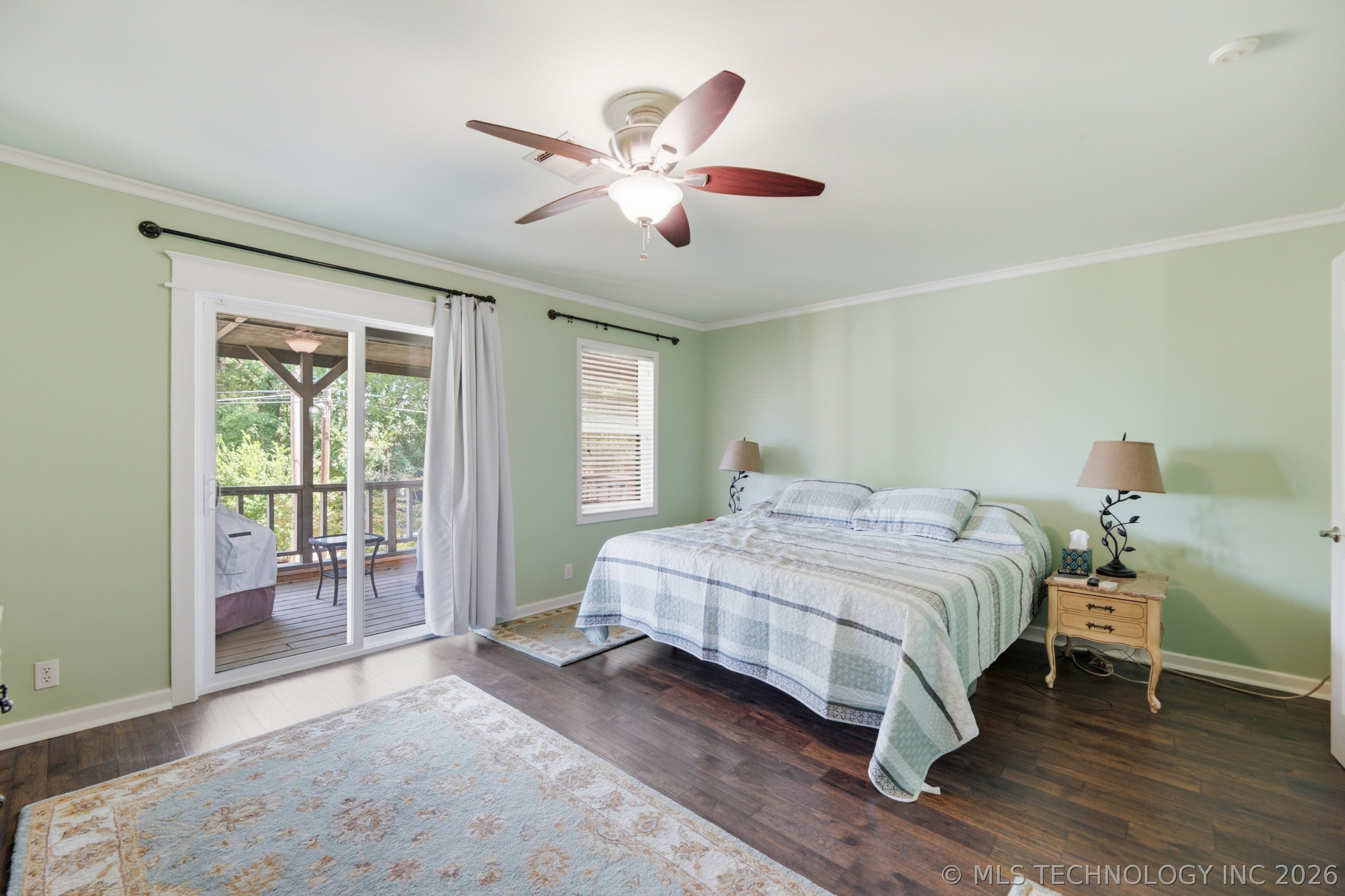 1334 E 48th Street Property Photo 15