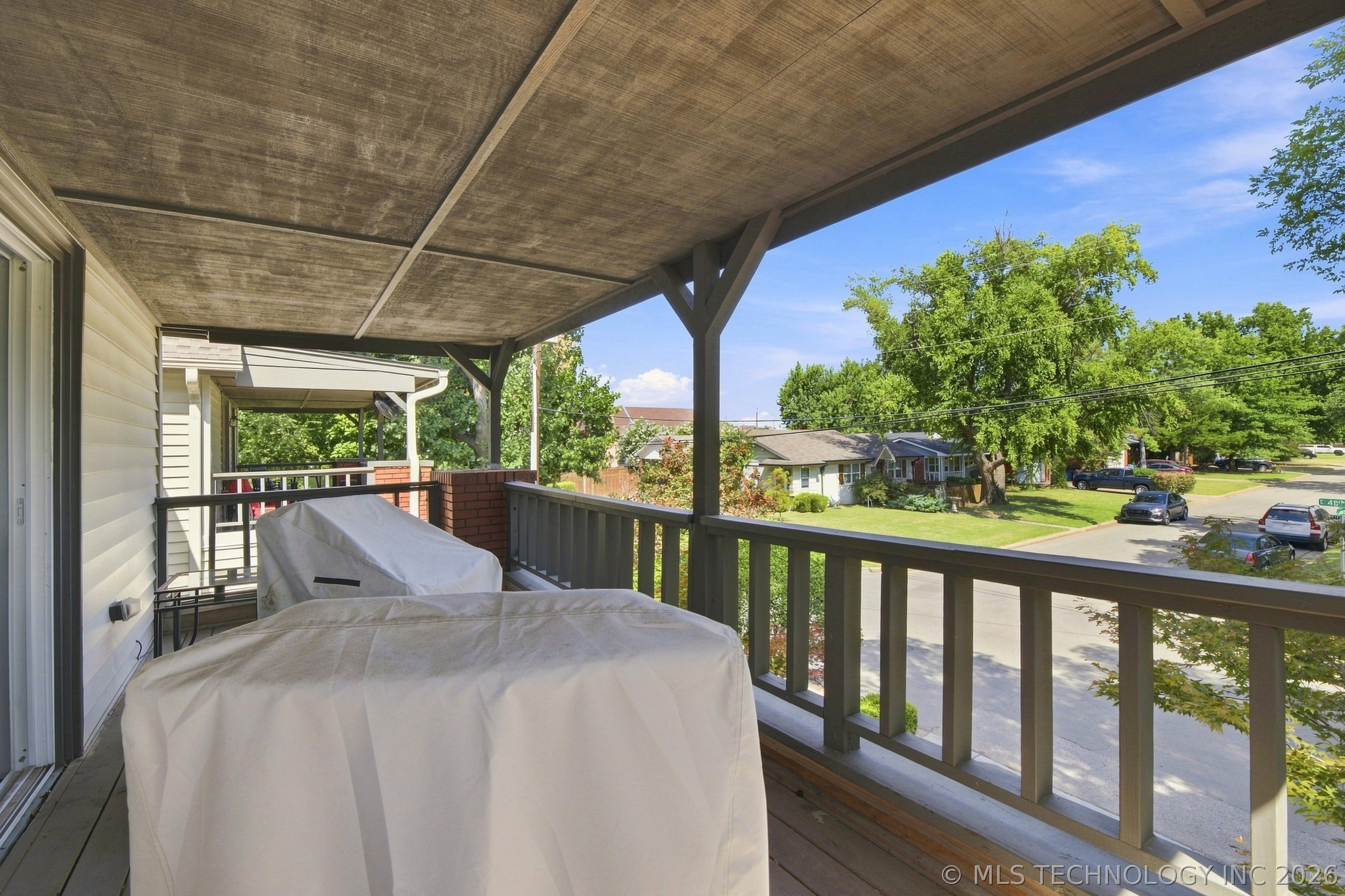 1334 E 48th Street Property Photo 17