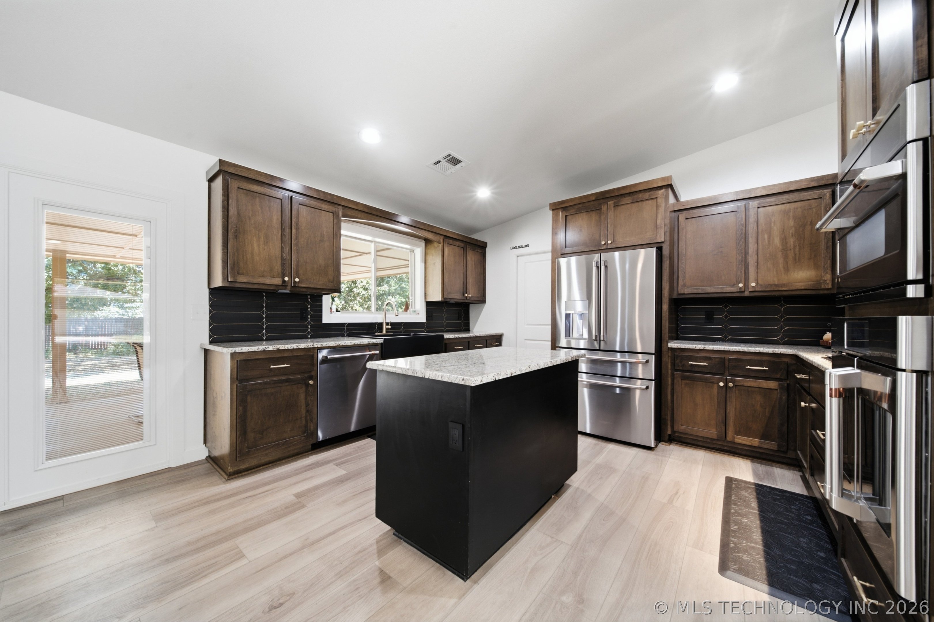 1746 S Erie Place Property Photo 13