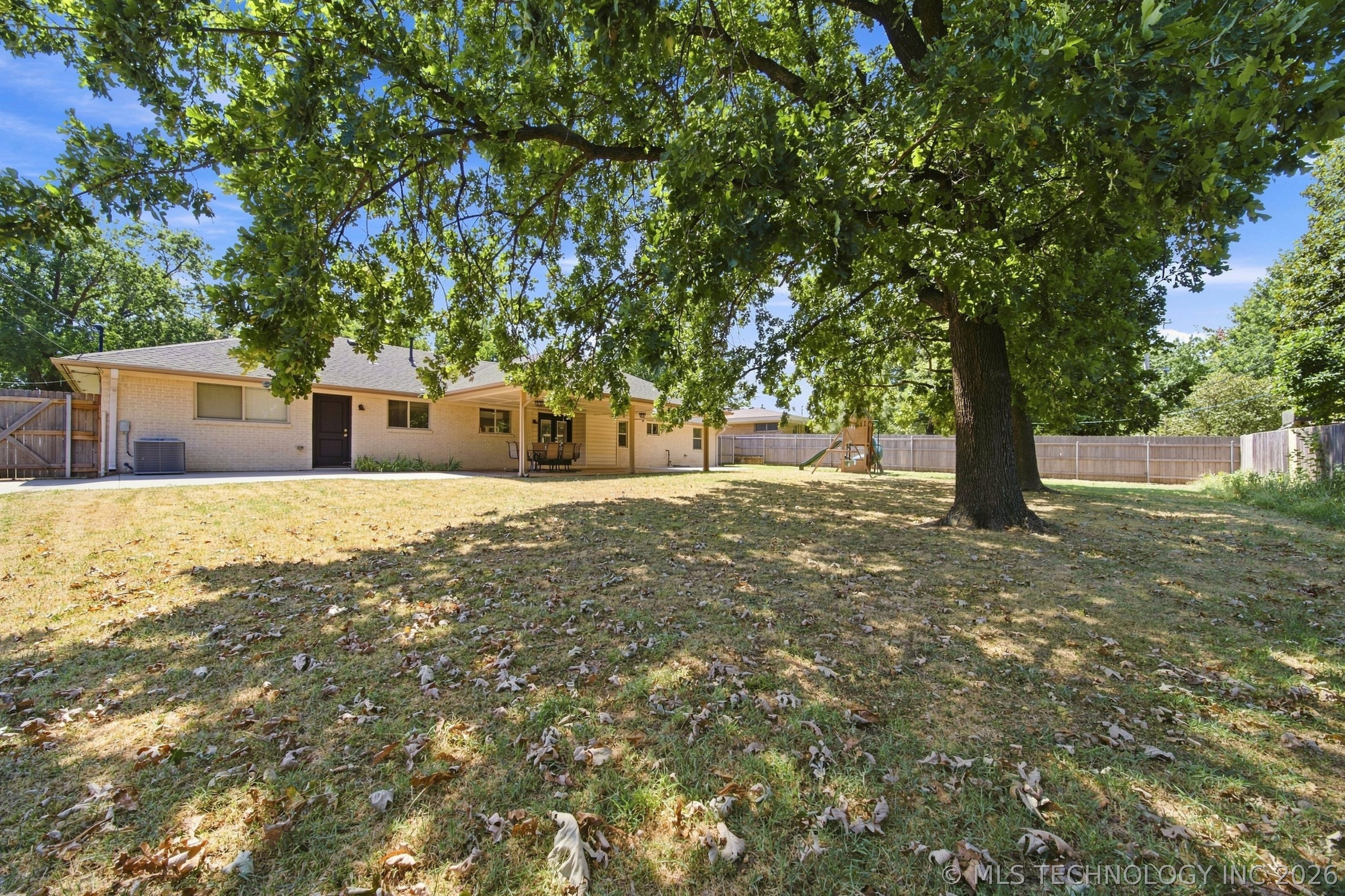 1746 S Erie Place Property Photo 30