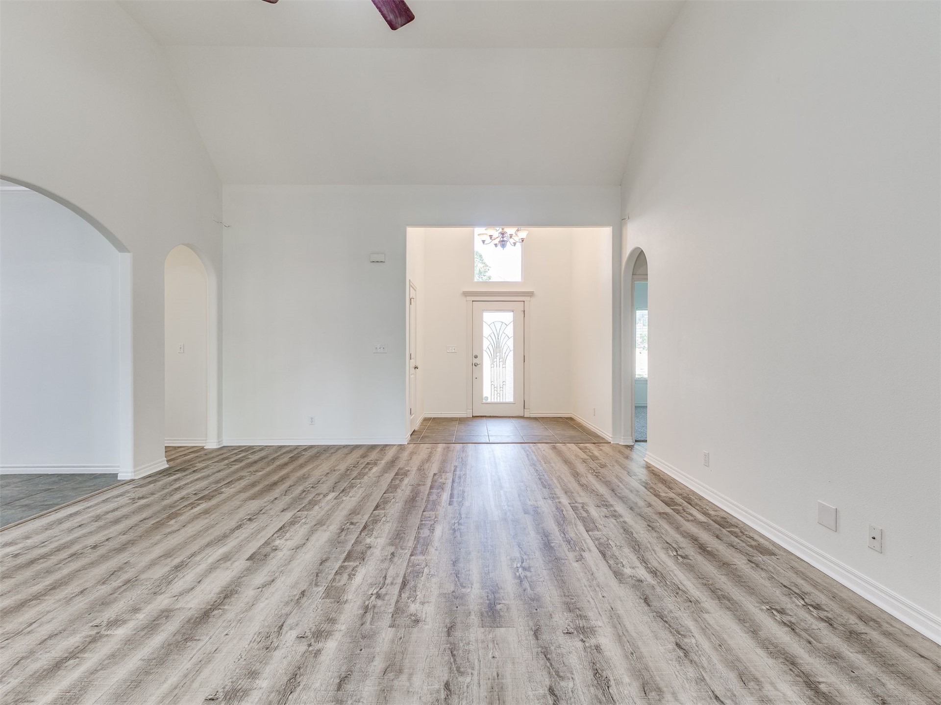7401 W 39th Street Property Photo 6
