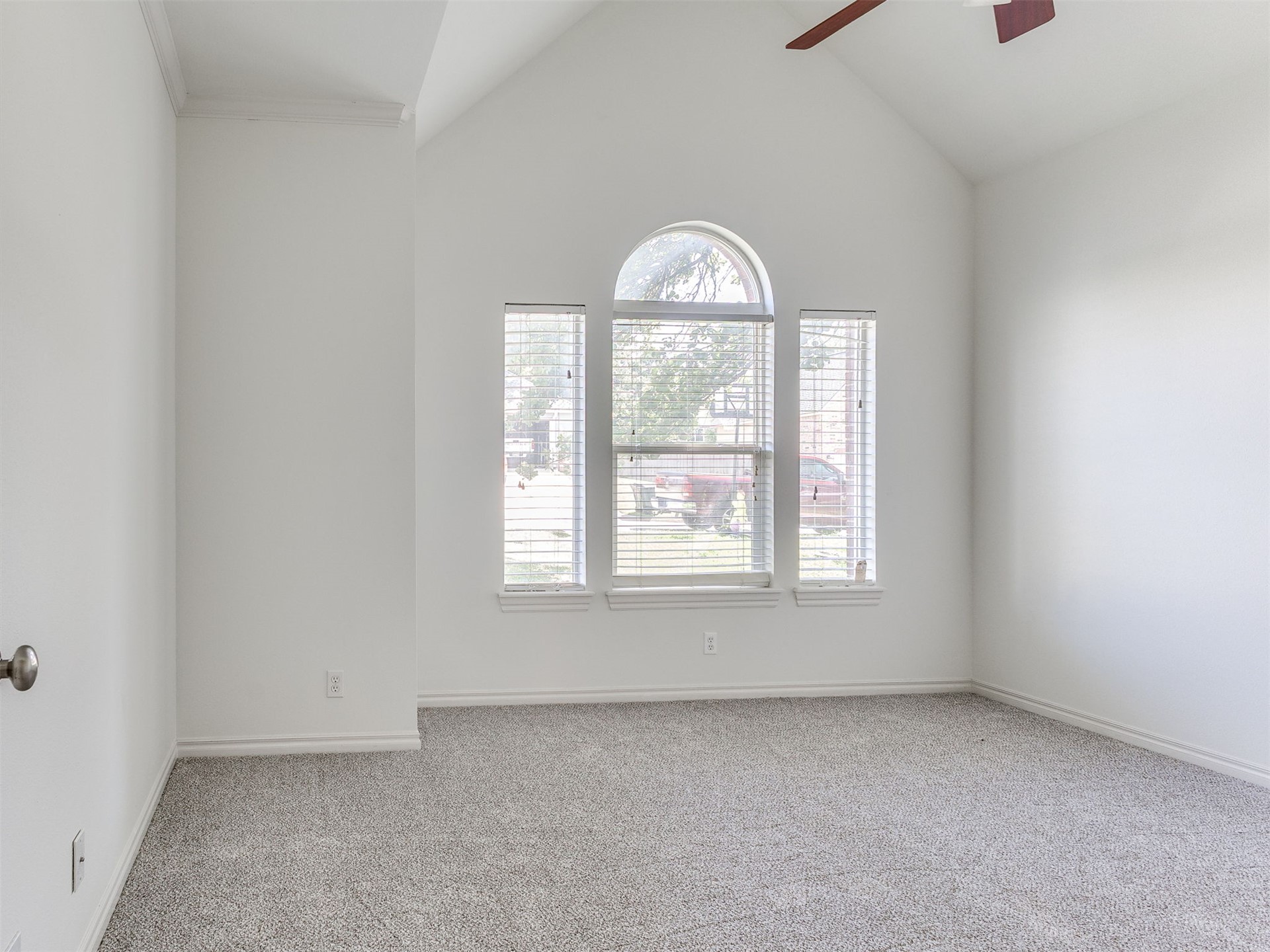 7401 W 39th Street Property Photo 11