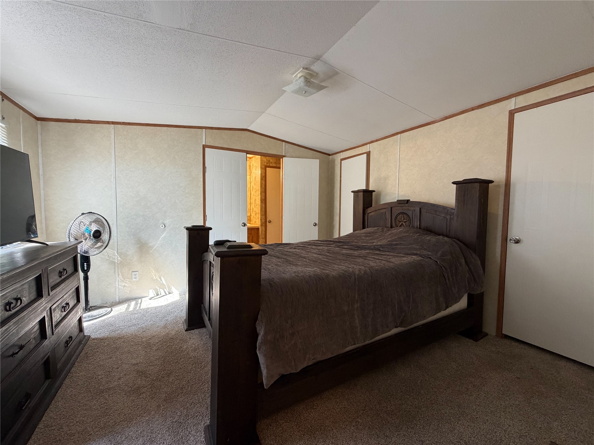 21008 S 384 Road Property Photo 6