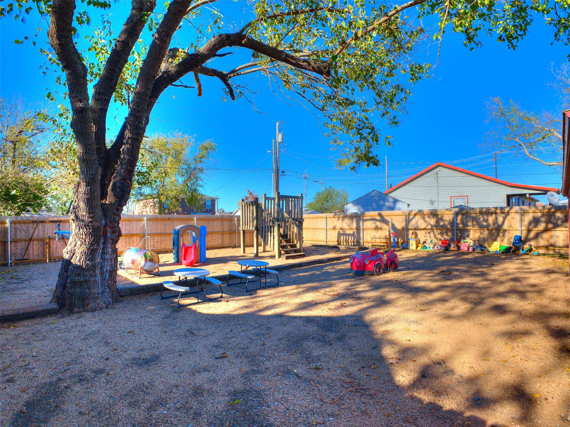 305 S Chickasaw Avenue Property Photo 24