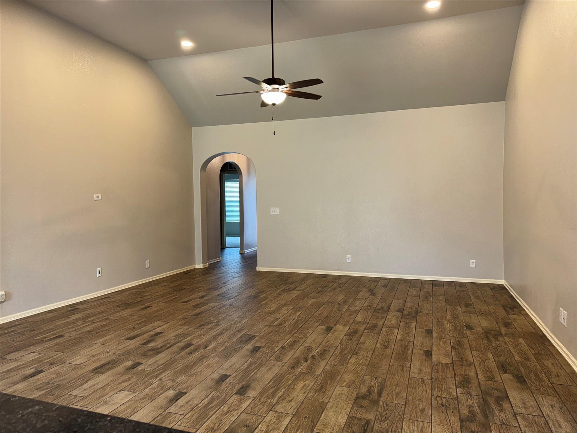 1926 E 132 Street Property Photo 11