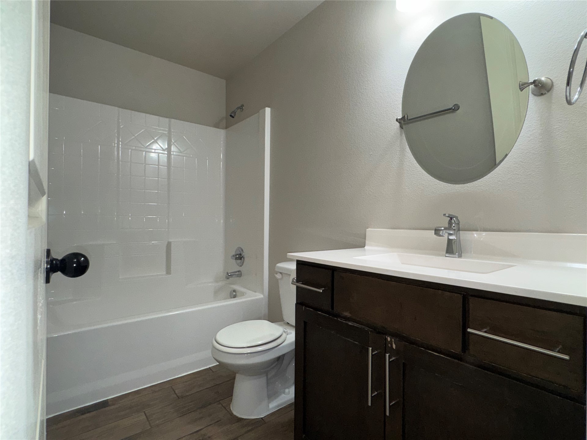 1926 E 132 Street Property Photo 13