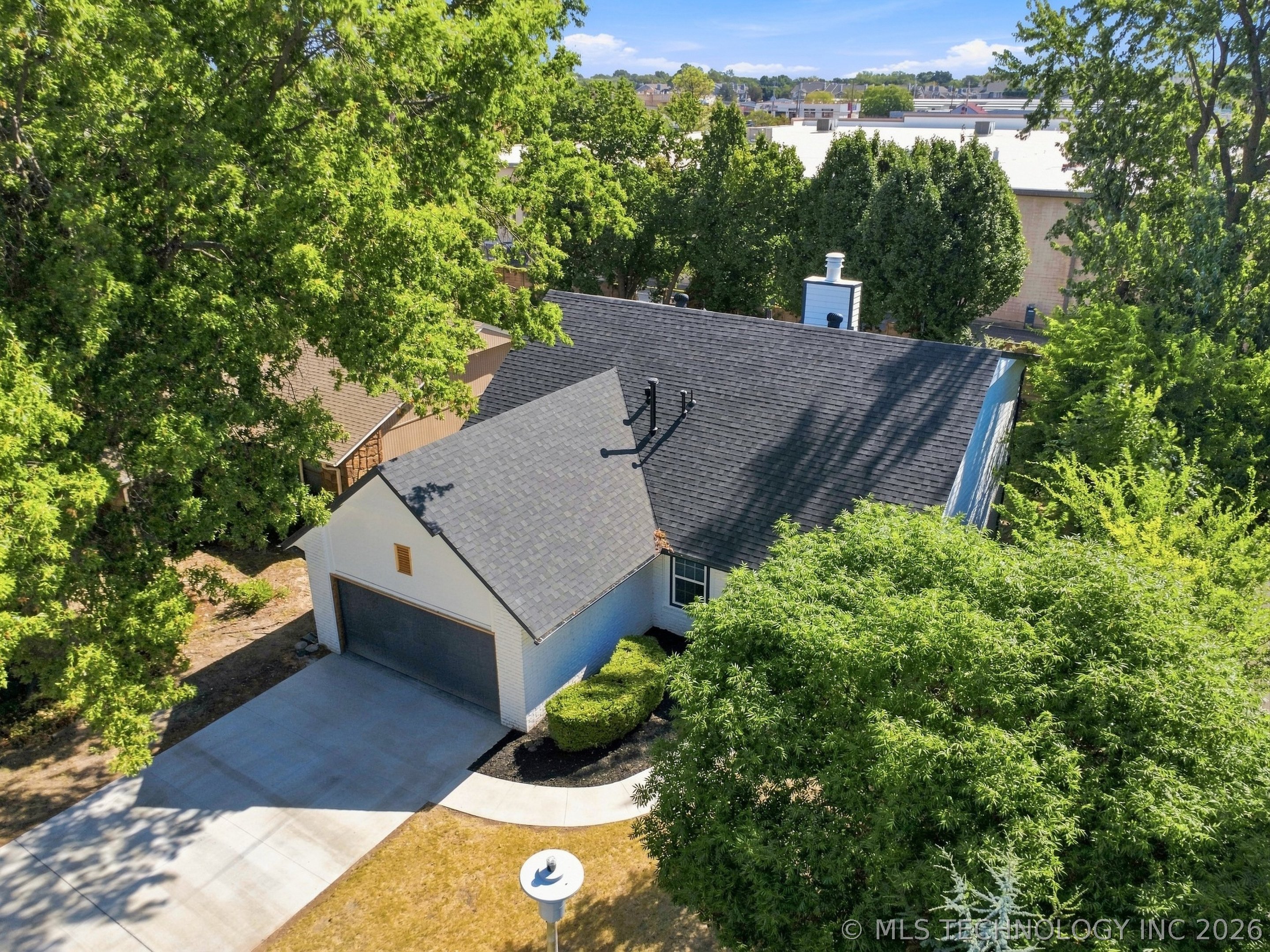 9225 S Norwood Avenue Property Photo 4