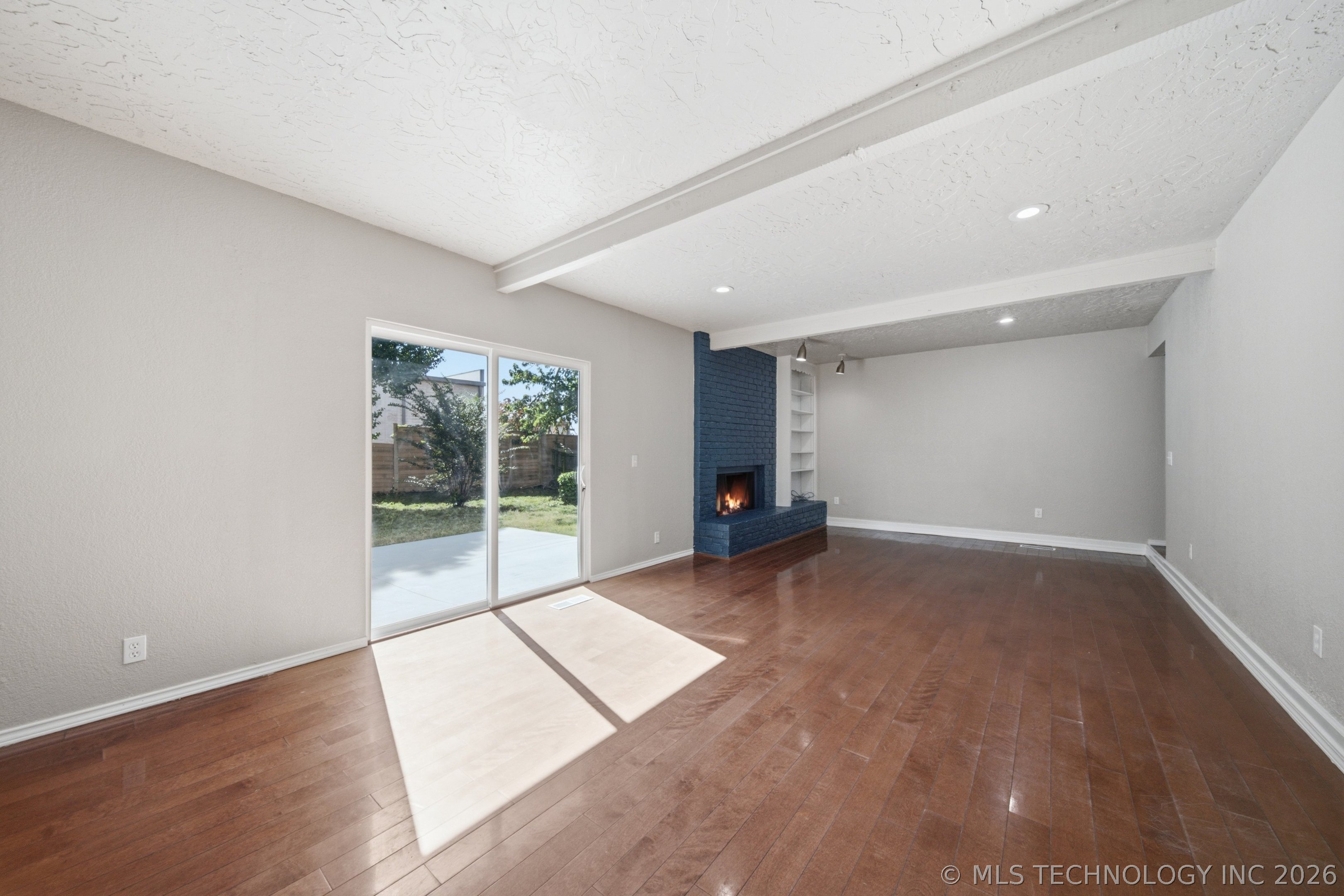 9225 S Norwood Avenue Property Photo 6