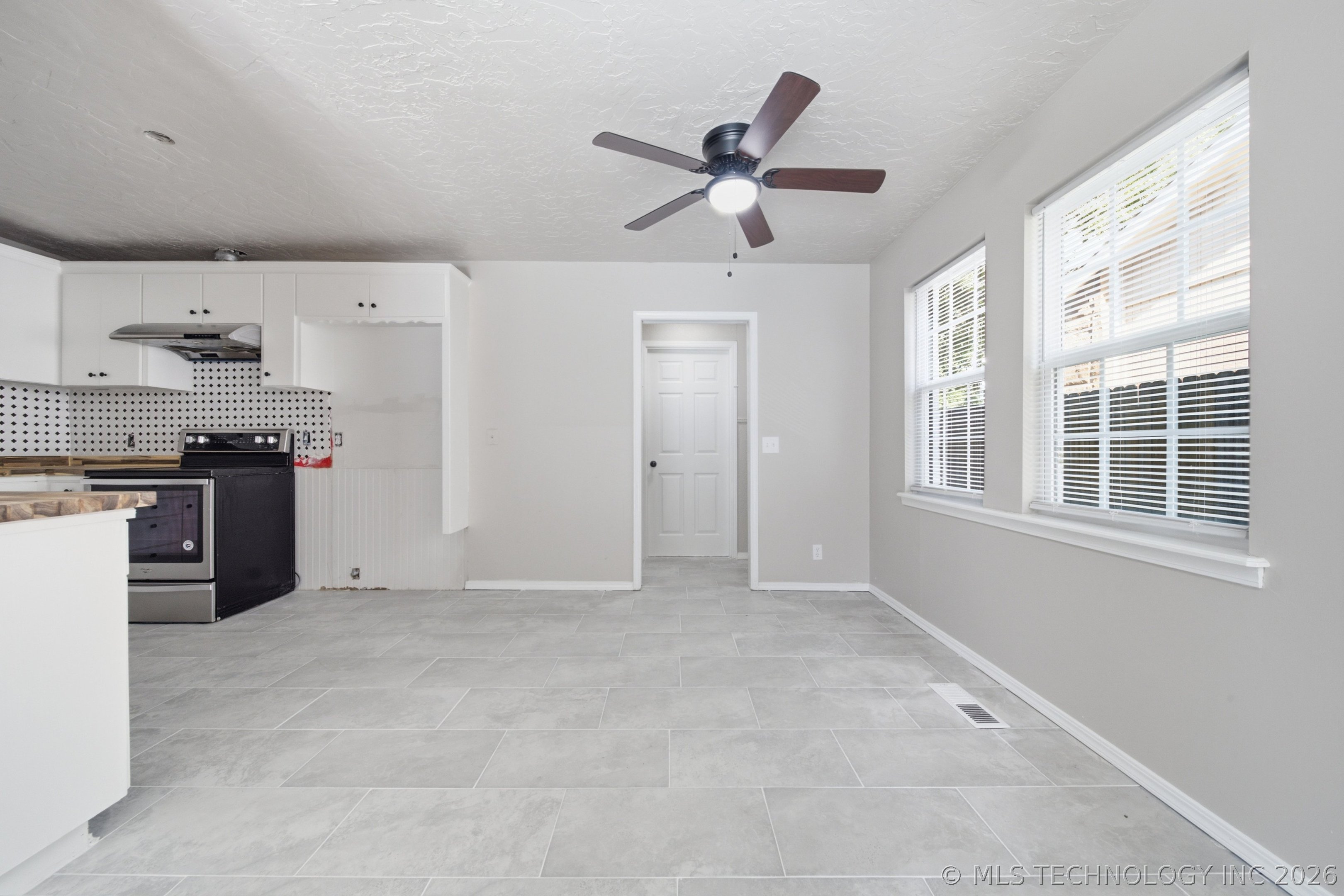 9225 S Norwood Avenue Property Photo 10