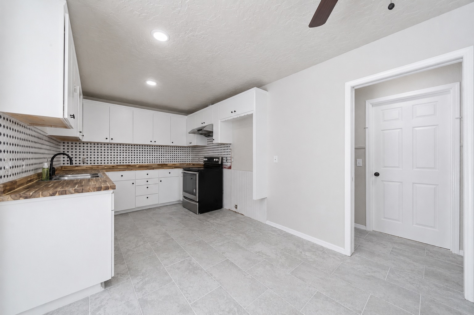 9225 S Norwood Avenue Property Photo 12