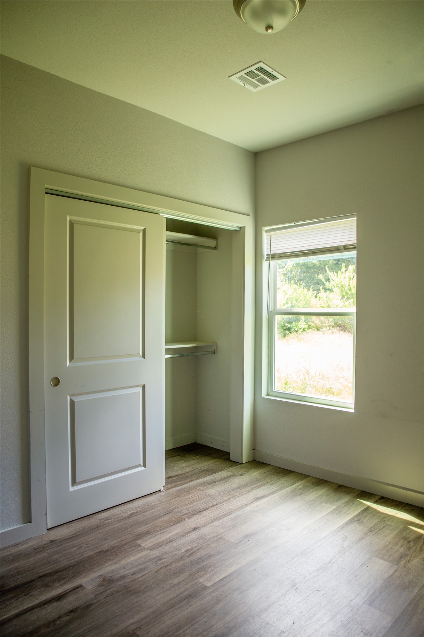 1815 N Saint Louis Avenue Property Photo 13
